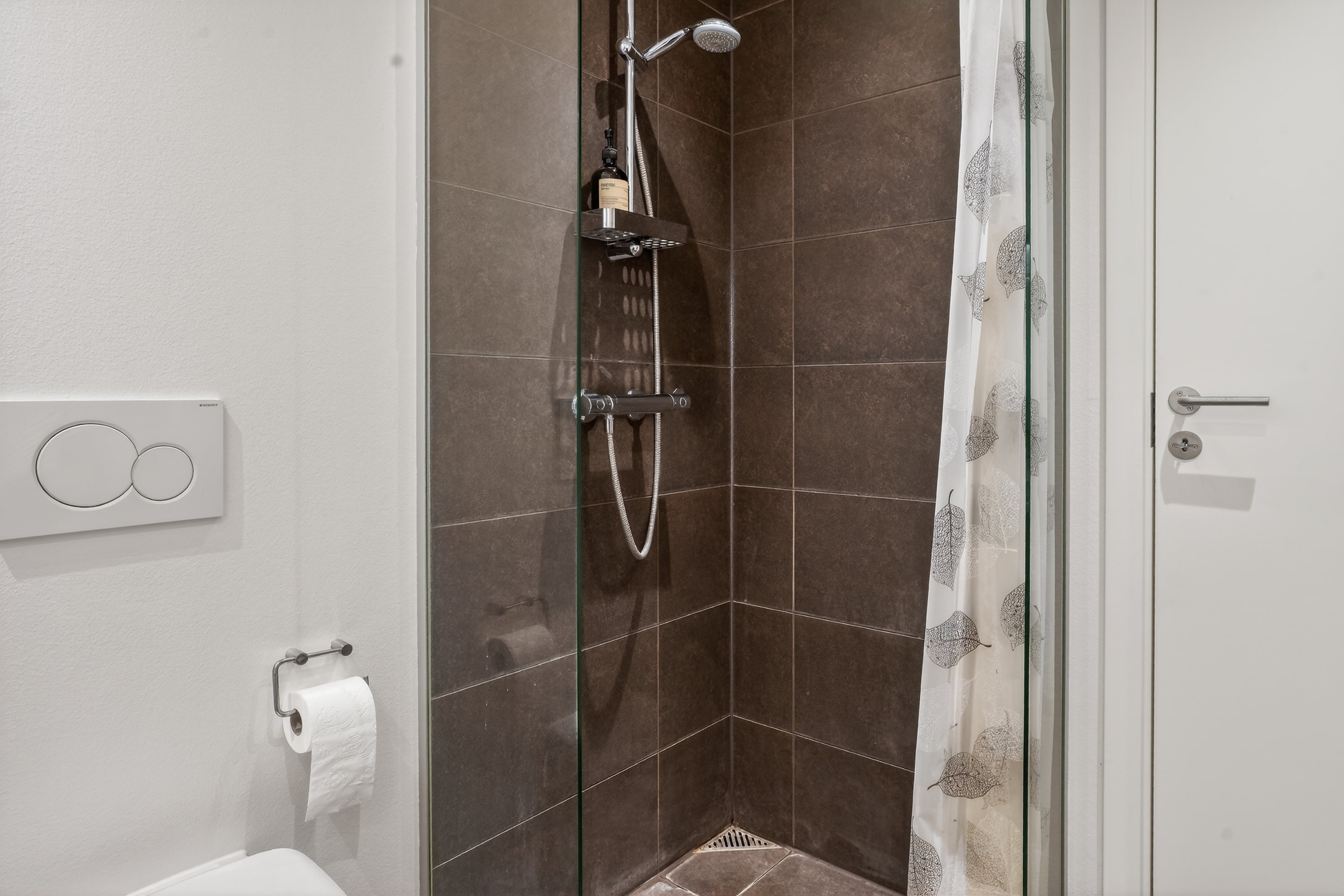 Fremhævet badeværelse billede i fuldskærmstilstand. Billede af Tove Maës Vej 4, st.. tv., 2500 Valby