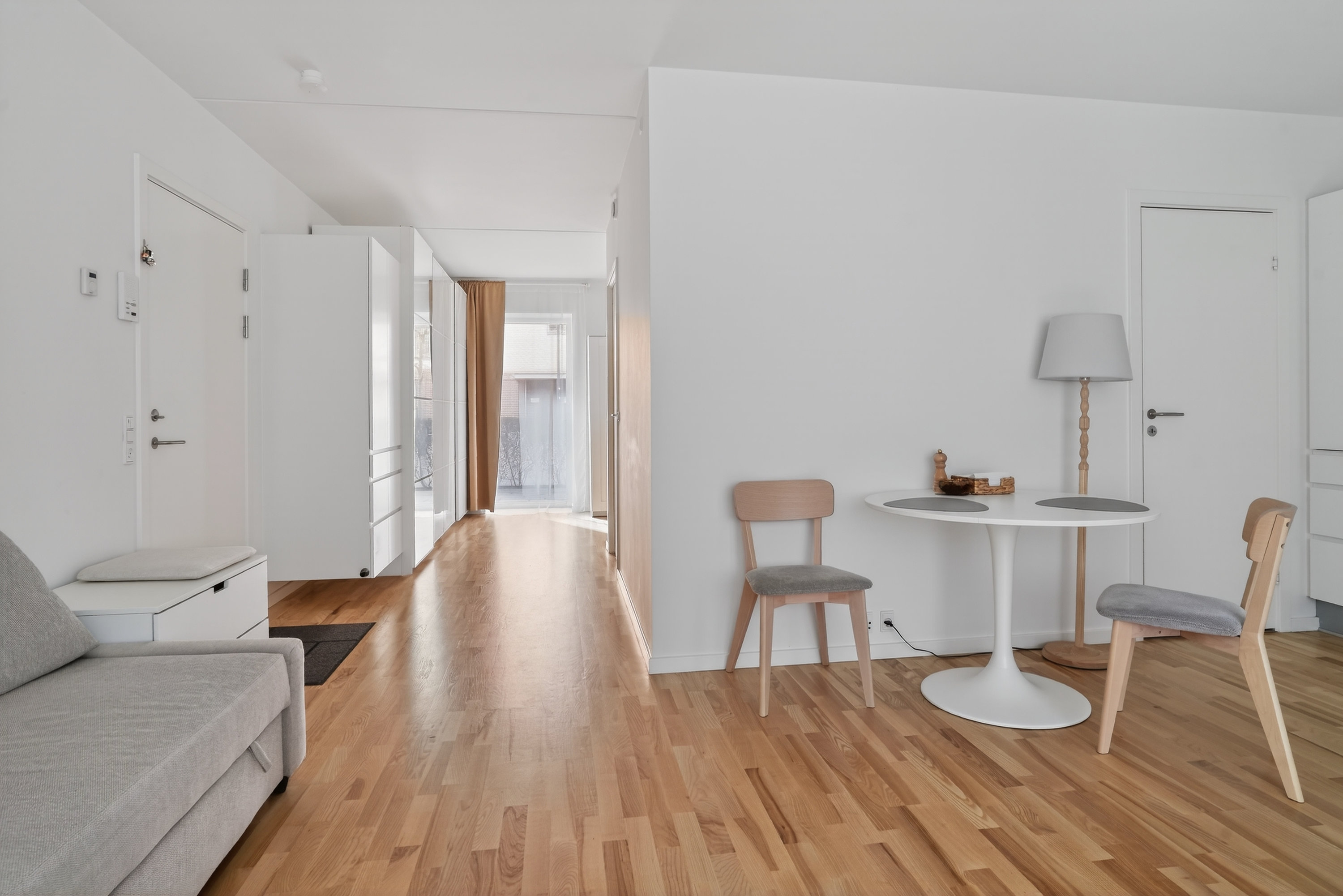 Fremhævet stue billede i fuldskærmstilstand. Billede af Tove Maës Vej 4, st.. tv., 2500 Valby