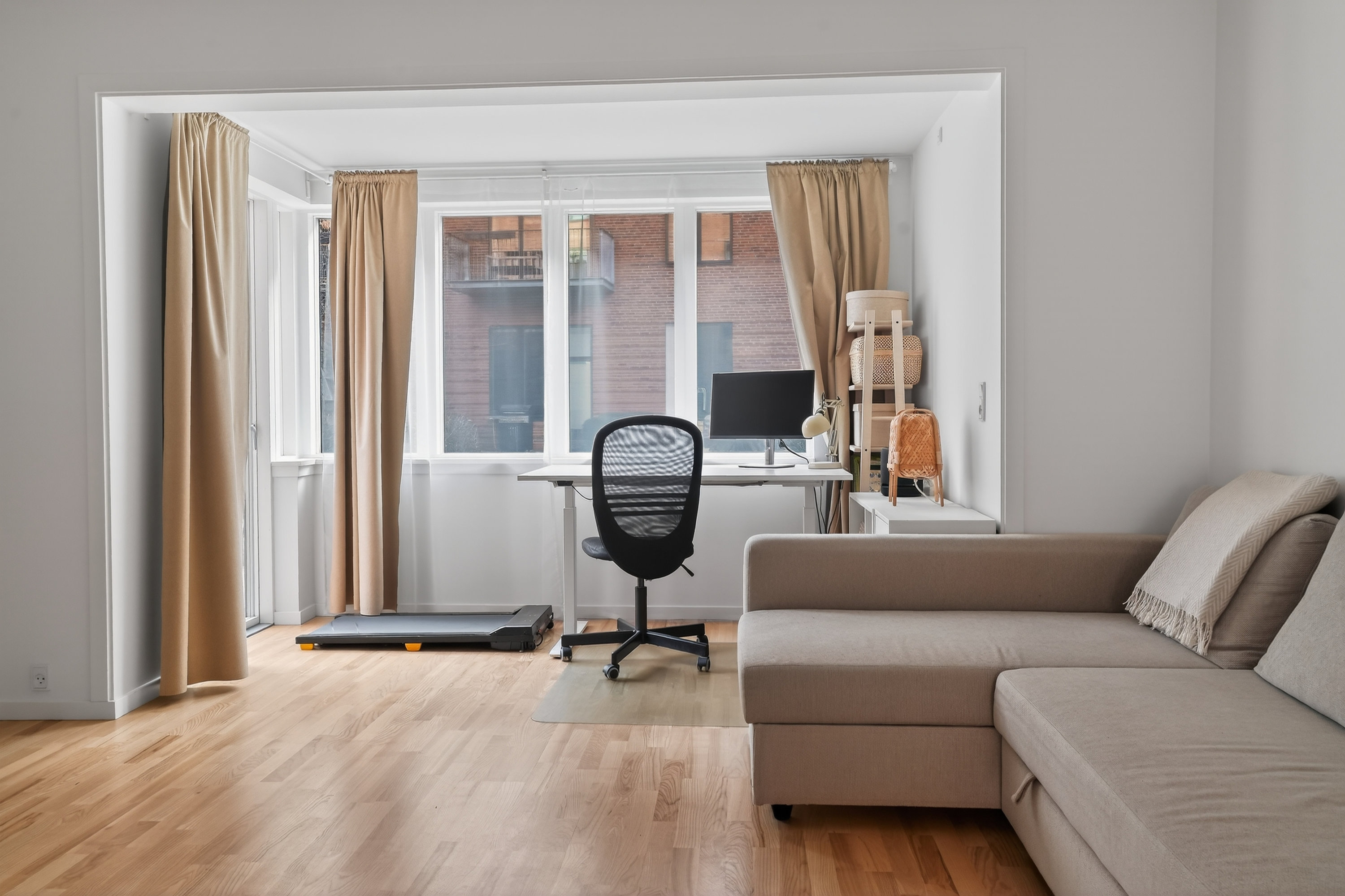 Fremhævet stue billede i fuldskærmstilstand. Billede af Tove Maës Vej 4, st.. tv., 2500 Valby