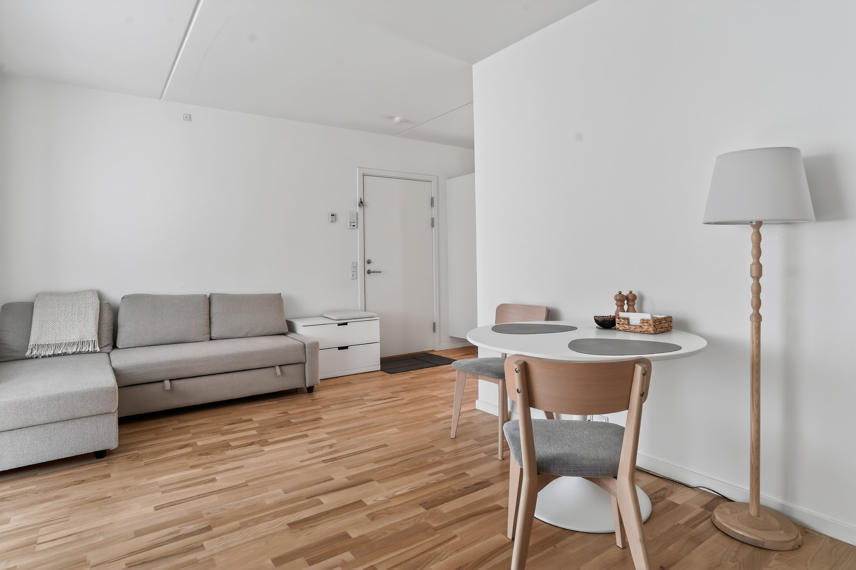 Fremhævet stue billede i fuldskærmstilstand. Billede af Tove Maës Vej 4, st.. tv., 2500 Valby