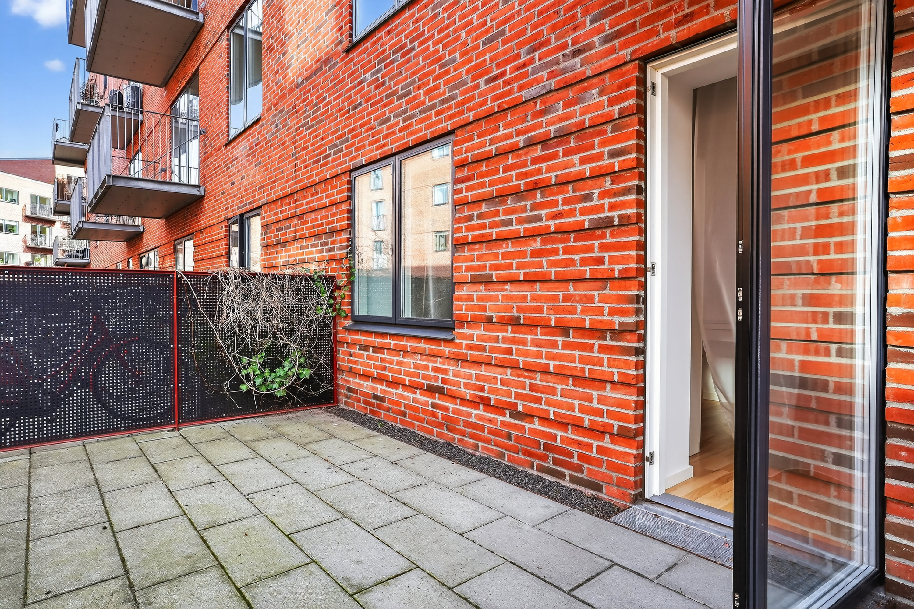 Fremhævet terrasse billede i fuldskærmstilstand. Billede af Tove Maës Vej 4, st.. tv., 2500 Valby