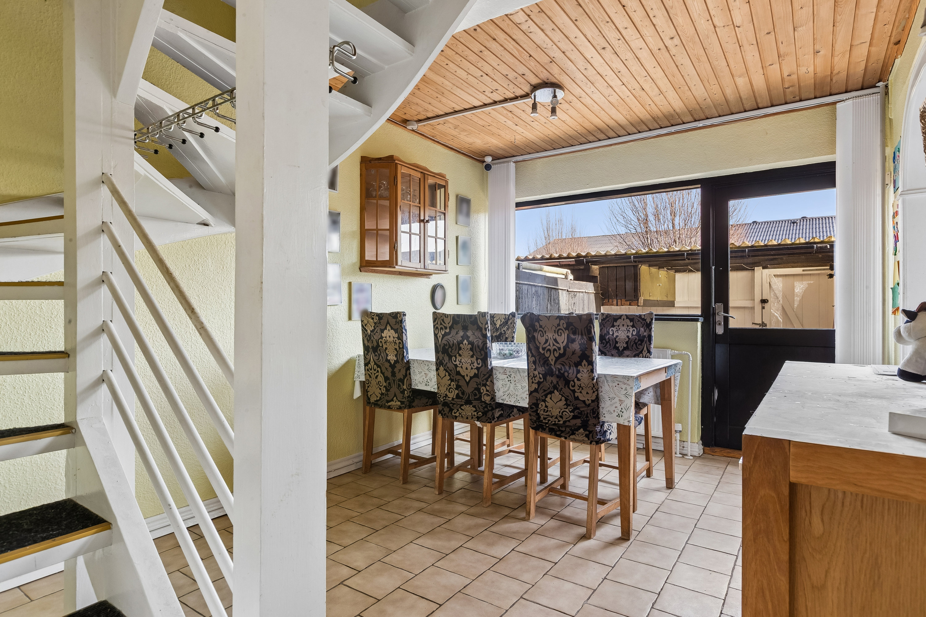 Fremhævet stue billede i fuldskærmstilstand. Billede af Sankt Mikkels Alle 47, 2630 Taastrup