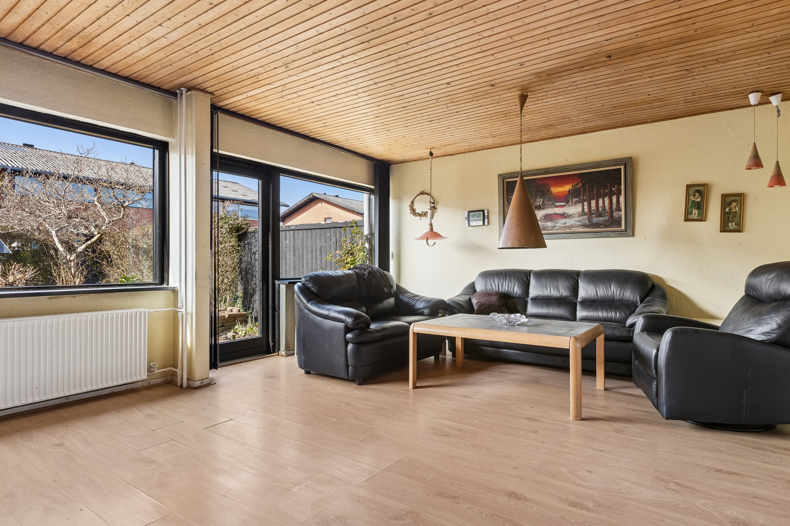 Fremhævet stue billede i fuldskærmstilstand. Billede af Sankt Mikkels Alle 47, 2630 Taastrup