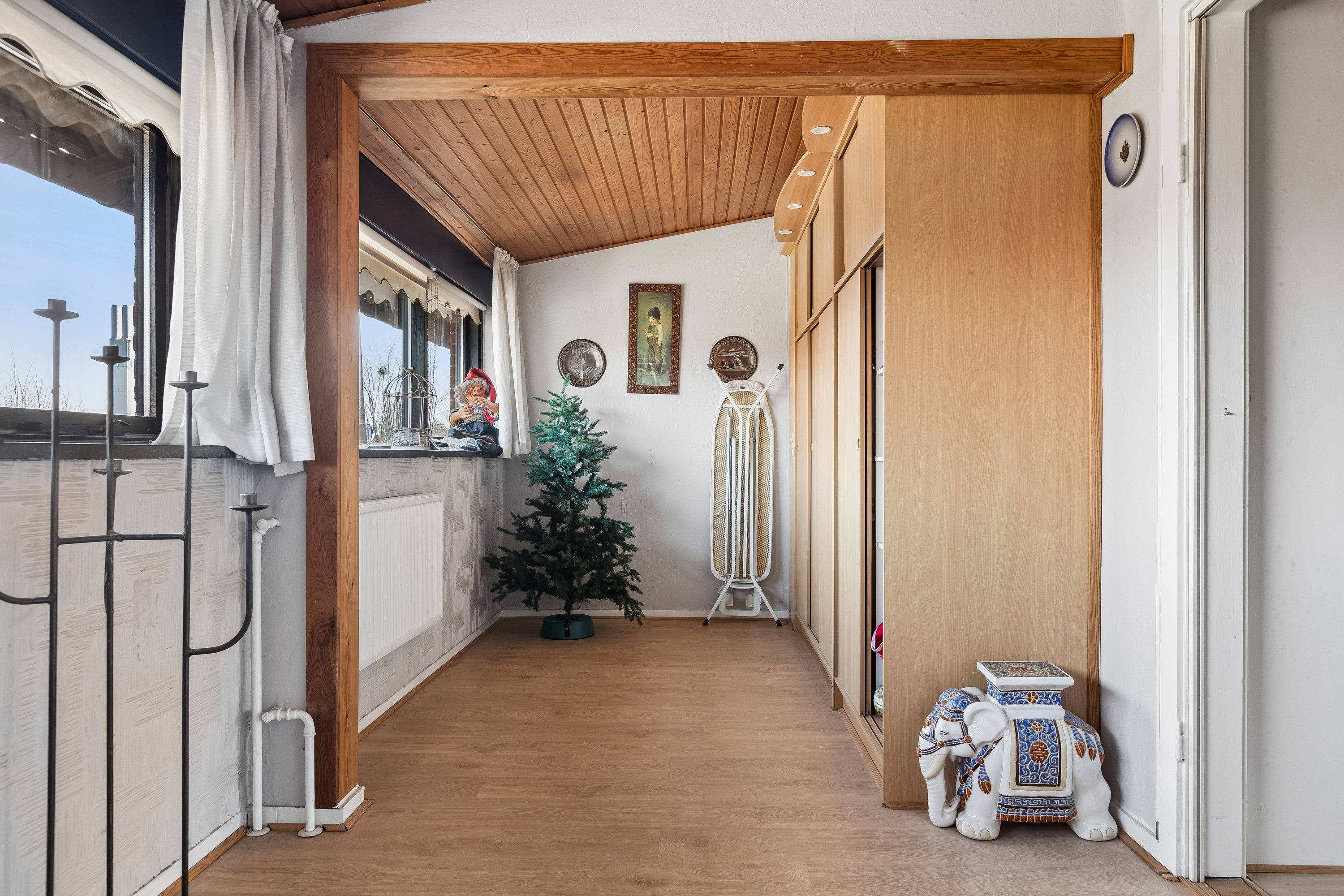 Fremhævet gang billede i fuldskærmstilstand. Billede af Sankt Mikkels Alle 47, 2630 Taastrup