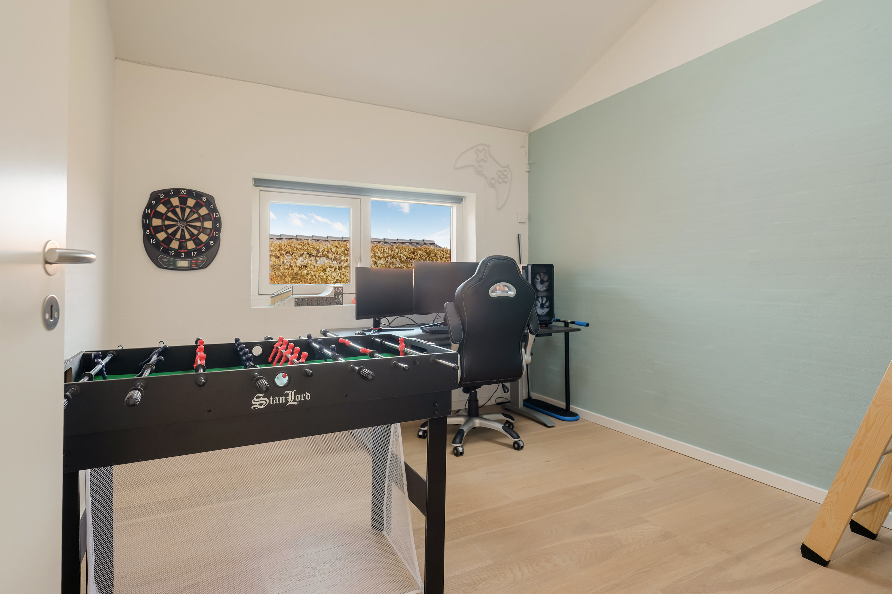 Fremhævet værelse billede i fuldskærmstilstand. Billede af Rømøvænget 135, 5500 Middelfart