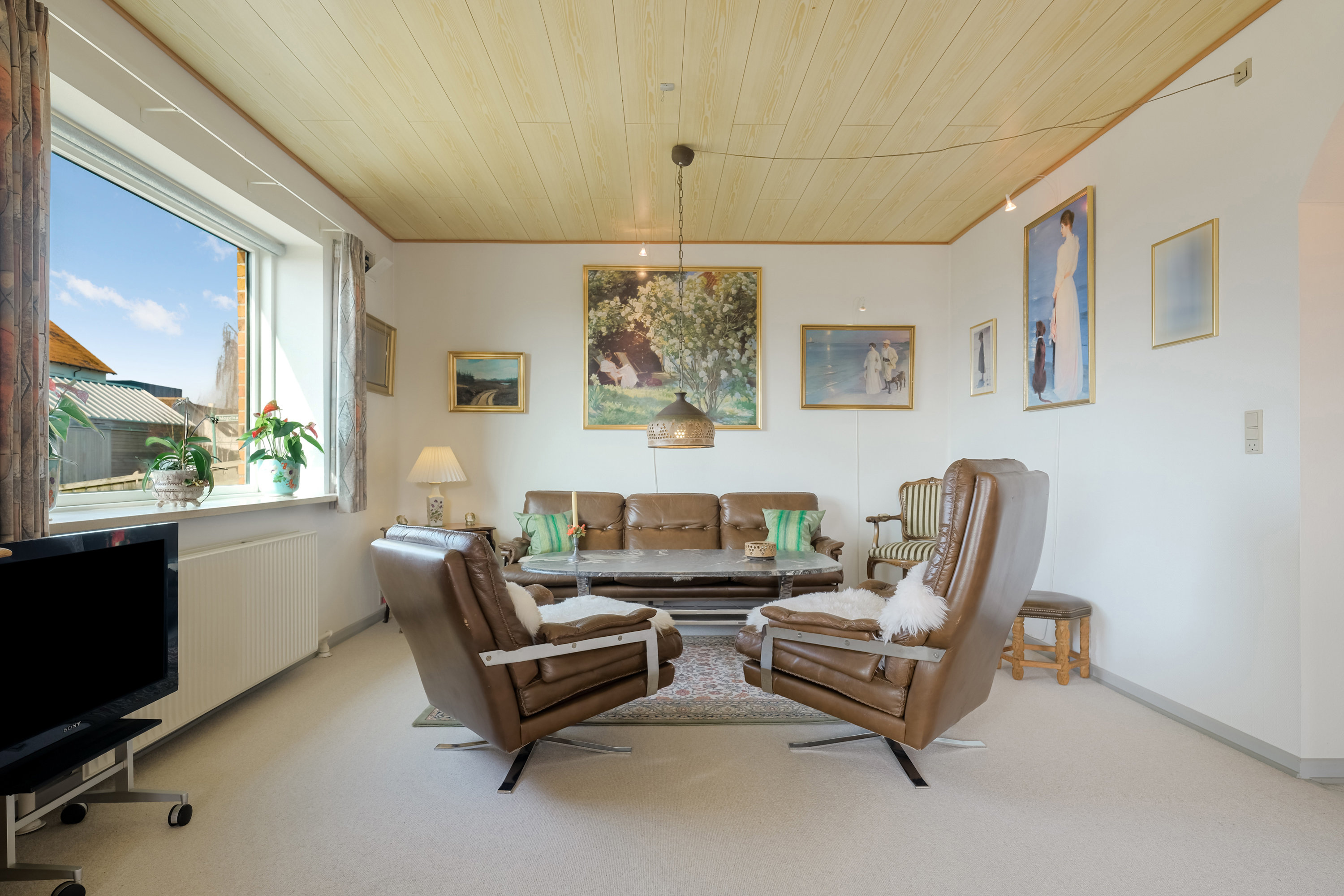 Fremhævet stue billede i fuldskærmstilstand. Billede af Sønder Alle 4, Strib, 5500 Middelfart