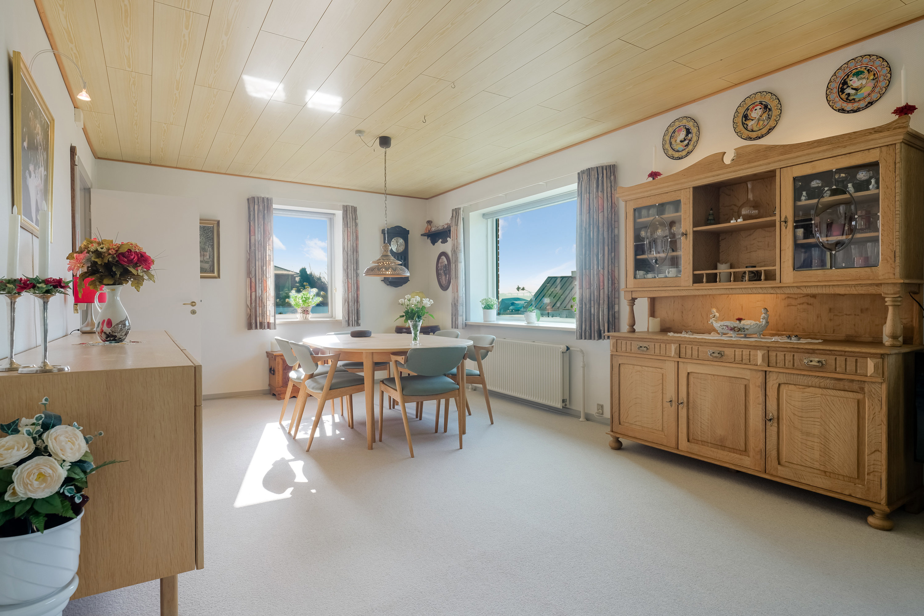 Fremhævet stue billede i fuldskærmstilstand. Billede af Sønder Alle 4, Strib, 5500 Middelfart