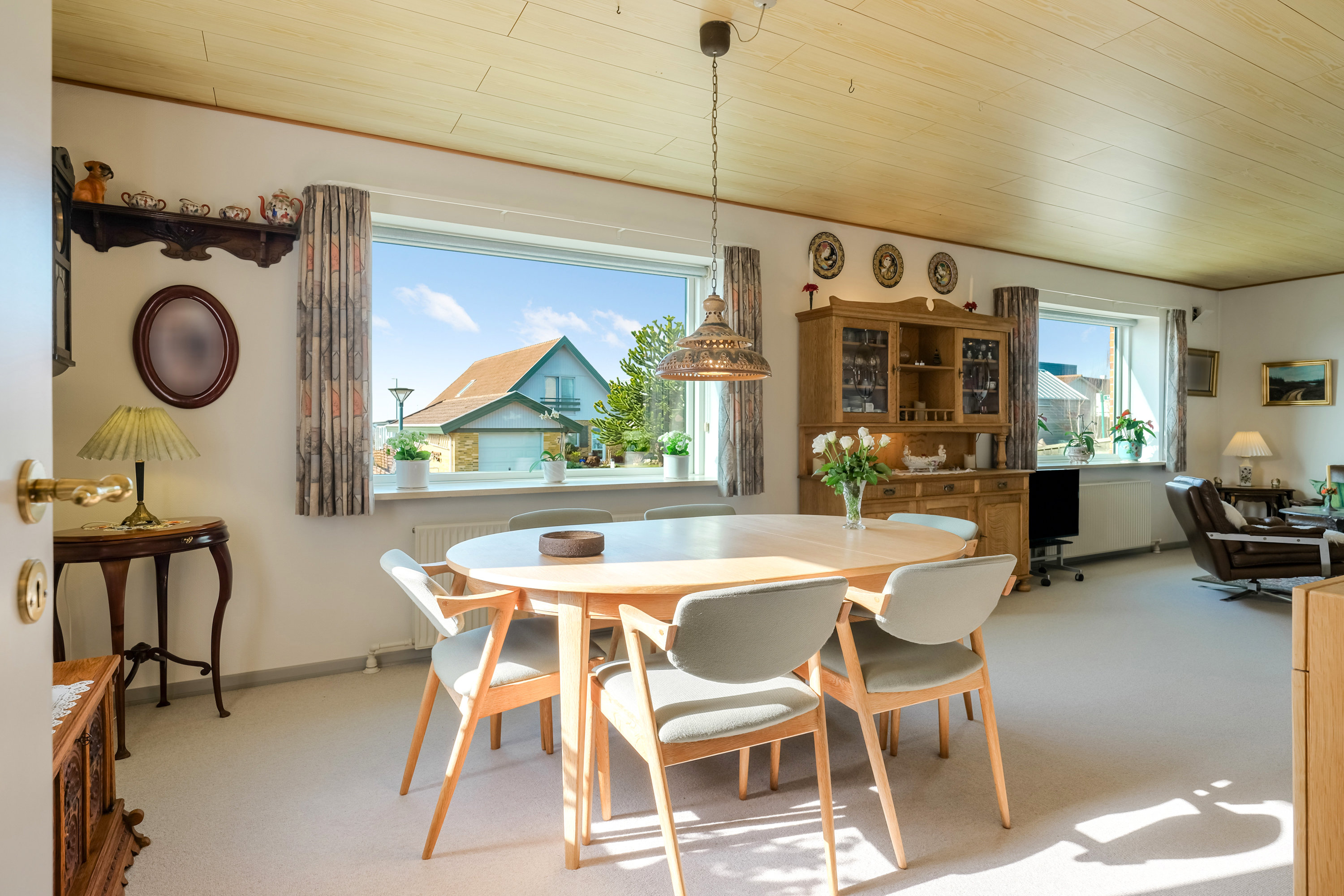 Fremhævet stue billede i fuldskærmstilstand. Billede af Sønder Alle 4, Strib, 5500 Middelfart