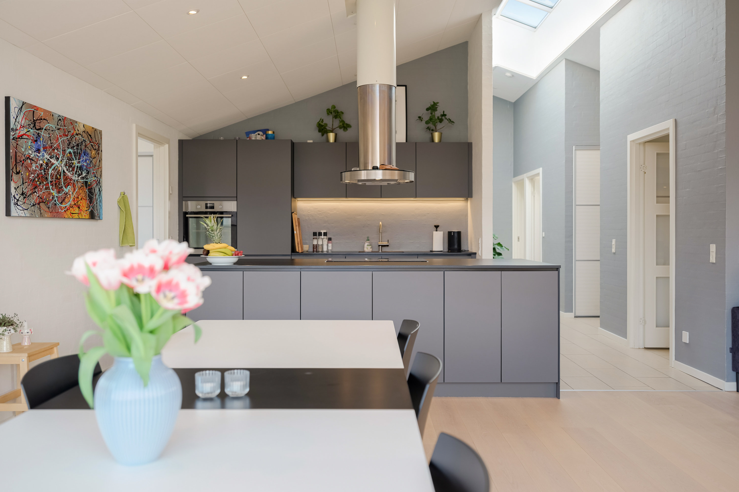 Fremhævet køkken billede i fuldskærmstilstand. Billede af Rømøvænget 135, 5500 Middelfart