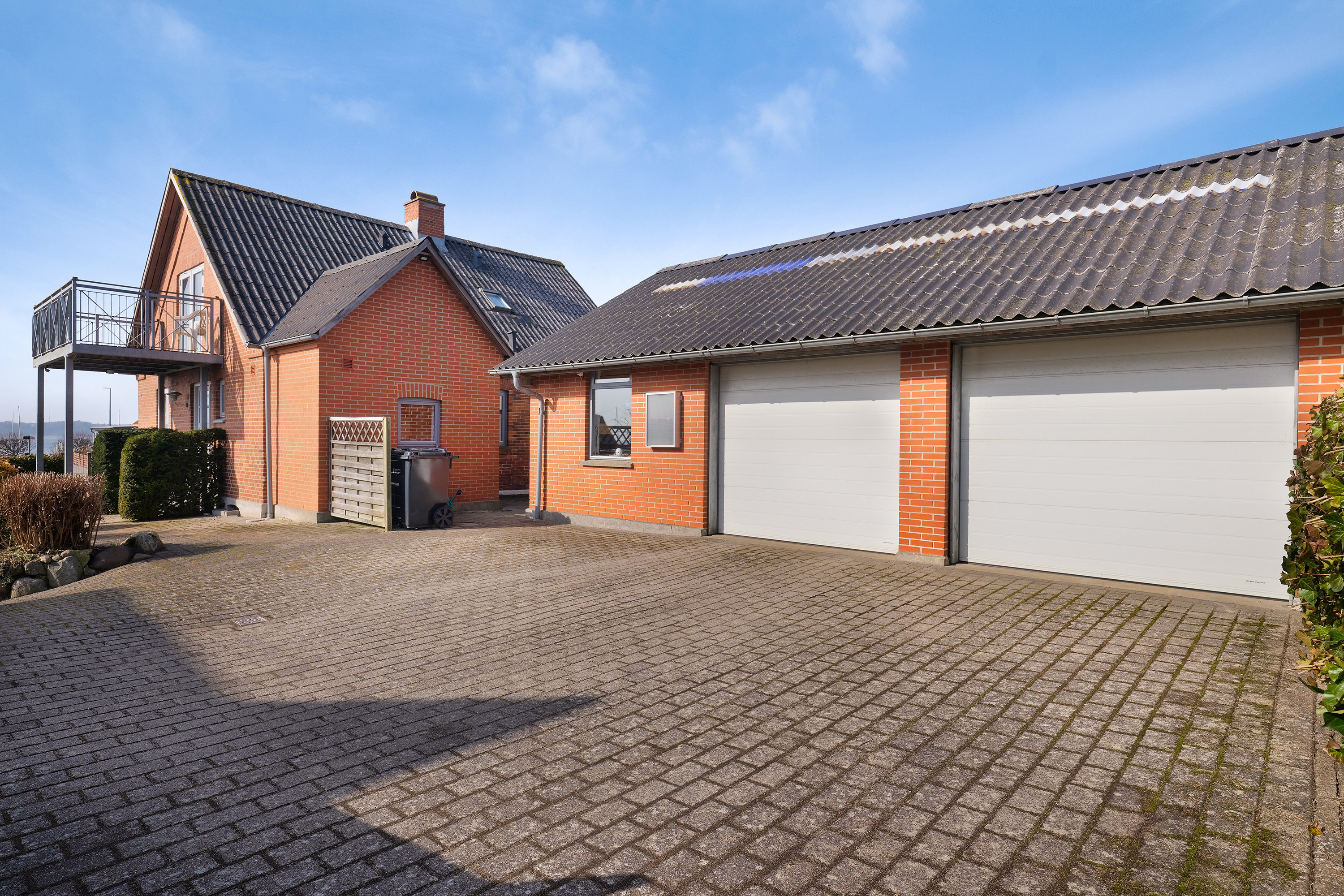 Fremhævet facade billede i fuldskærmstilstand. Billede af Sønder Alle 4, Strib, 5500 Middelfart