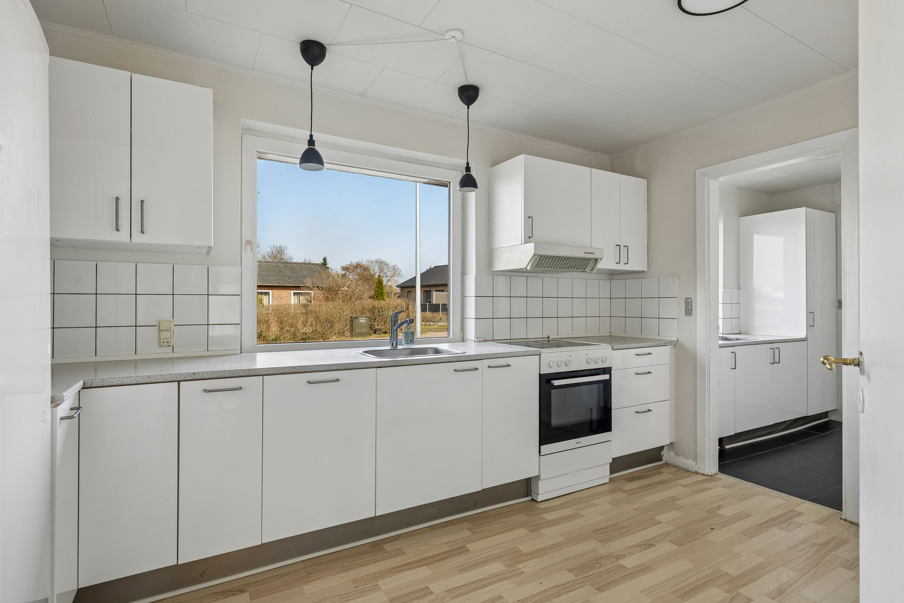 Fremhævet køkken billede i fuldskærmstilstand. Billede af Toftevænget 1F, 8723 Løsning