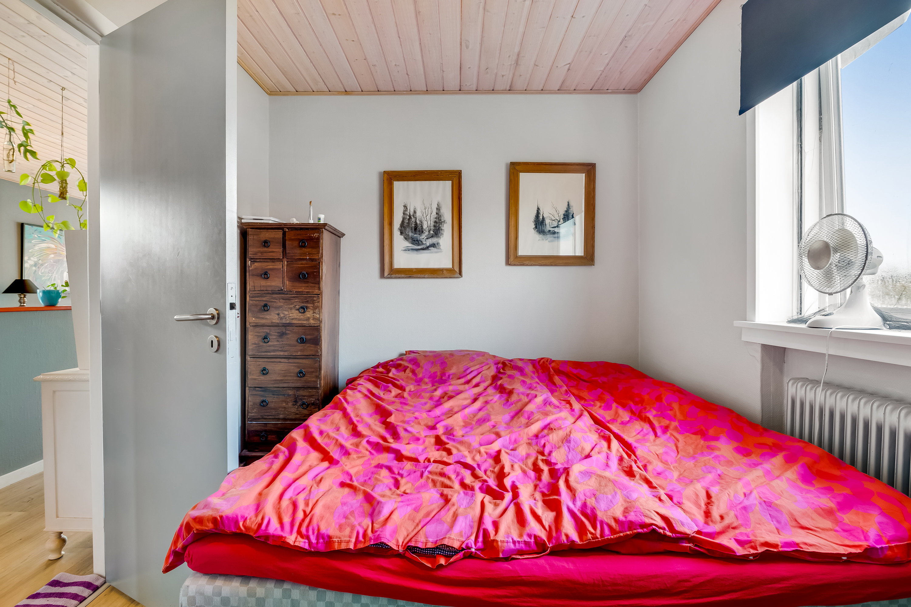 Fremhævet soveværelse billede i fuldskærmstilstand. Billede af Store Kjærgaardsvej 3, 6940 Lem St