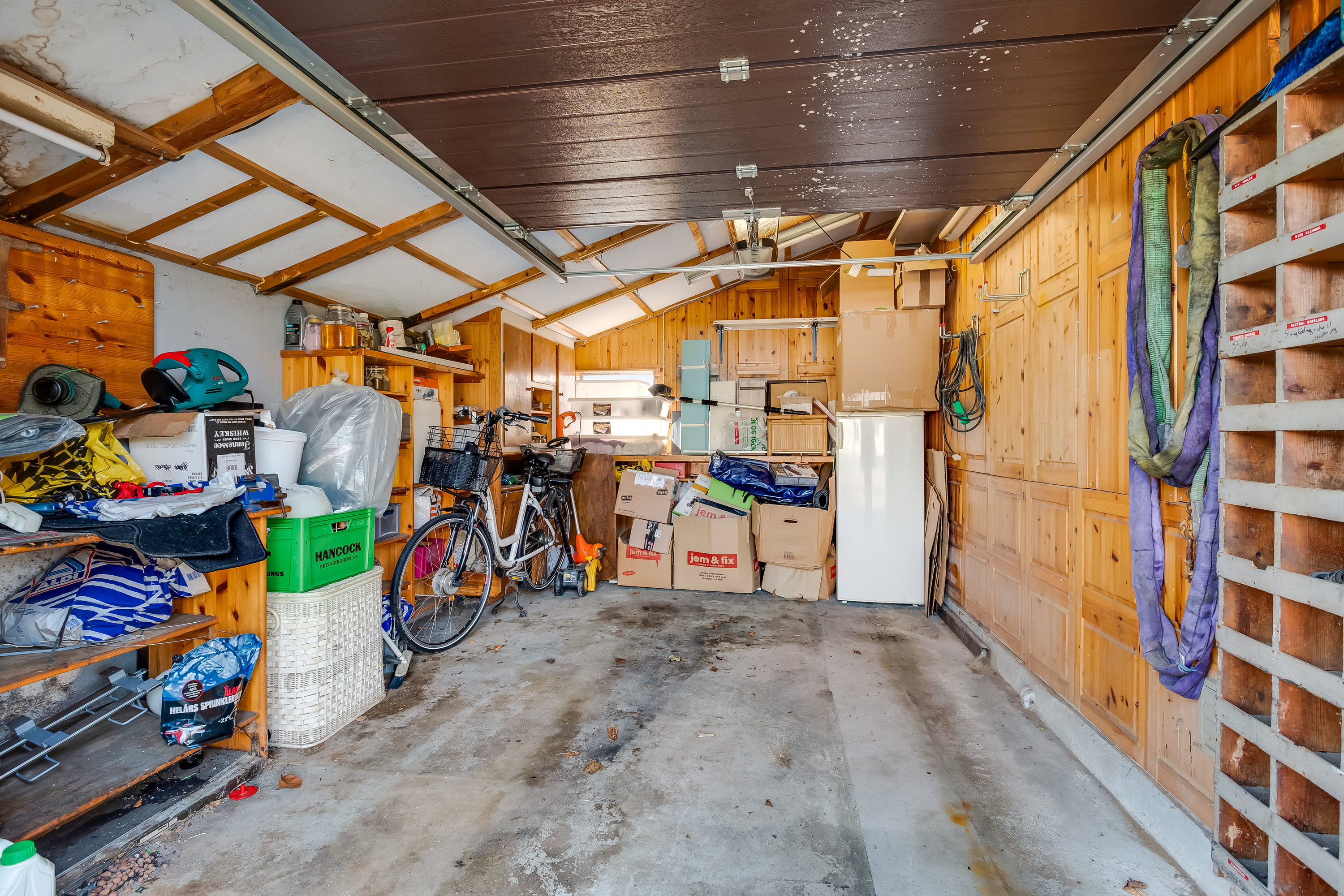 Fremhævet garage billede i fuldskærmstilstand. Billede af Store Kjærgaardsvej 3, 6940 Lem St