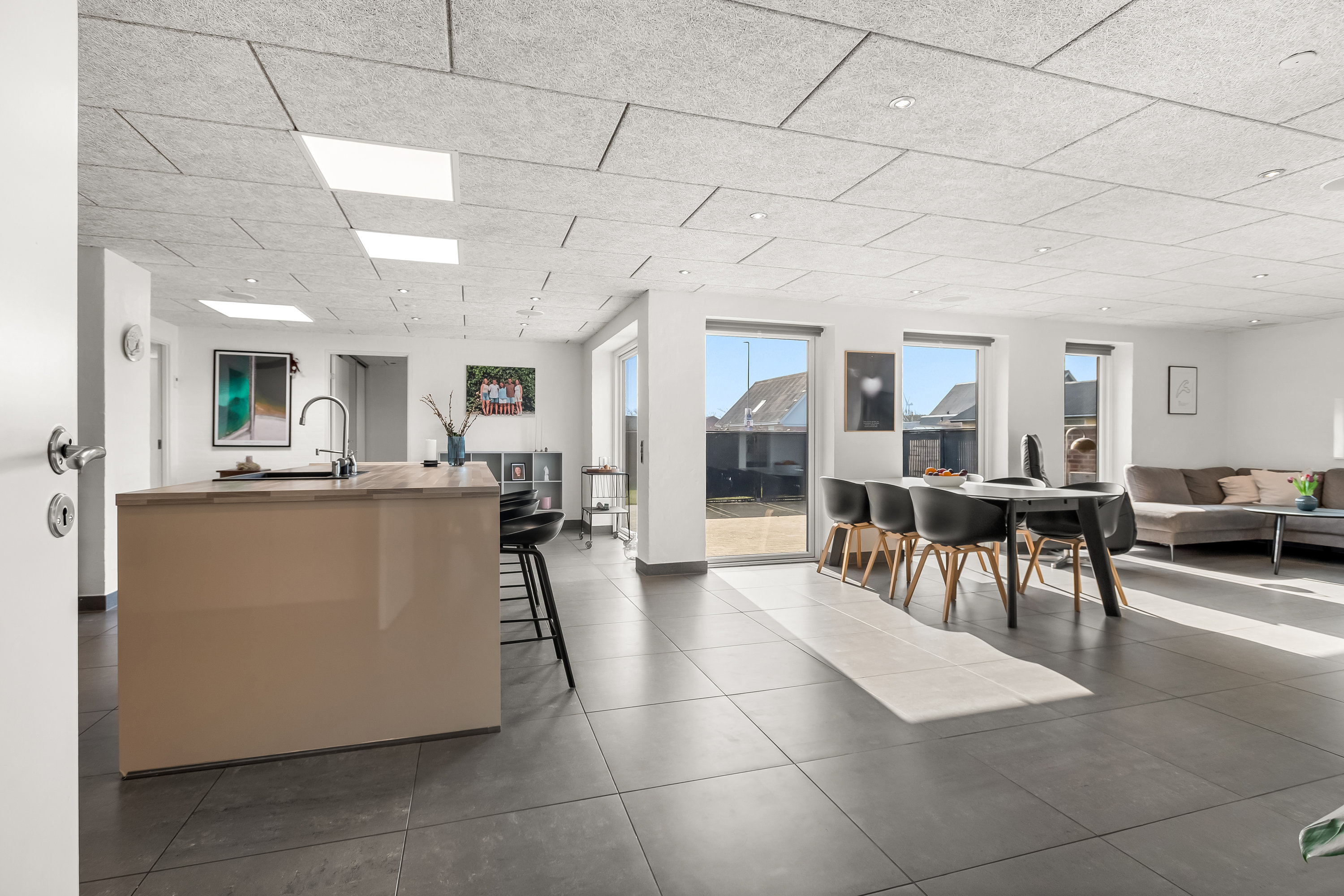 Fremhævet køkken alrum billede i fuldskærmstilstand. Billede af Parallelvej 42, 6960 Hvide Sande