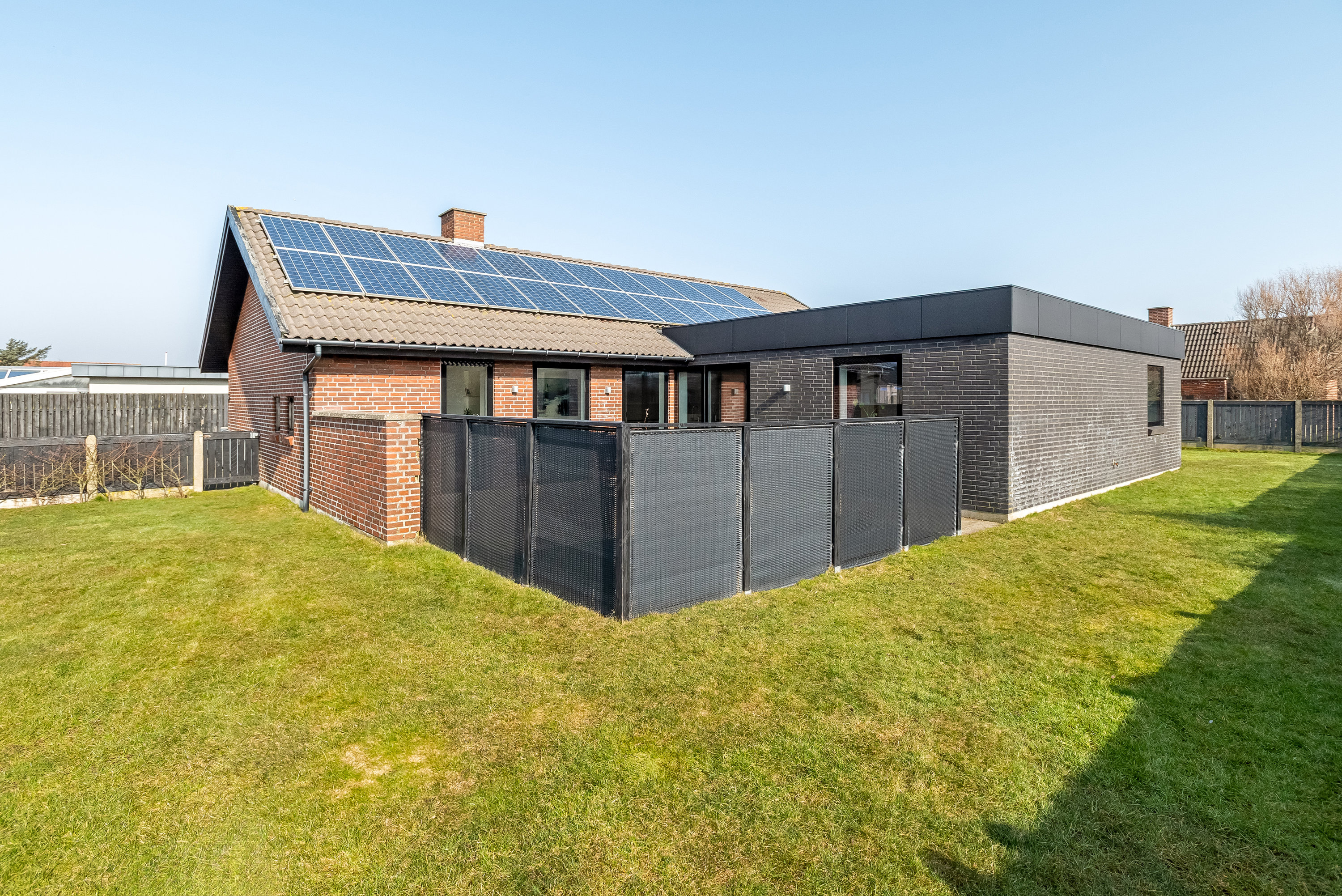 Fremhævet ejendommen billede i fuldskærmstilstand. Billede af Parallelvej 42, 6960 Hvide Sande