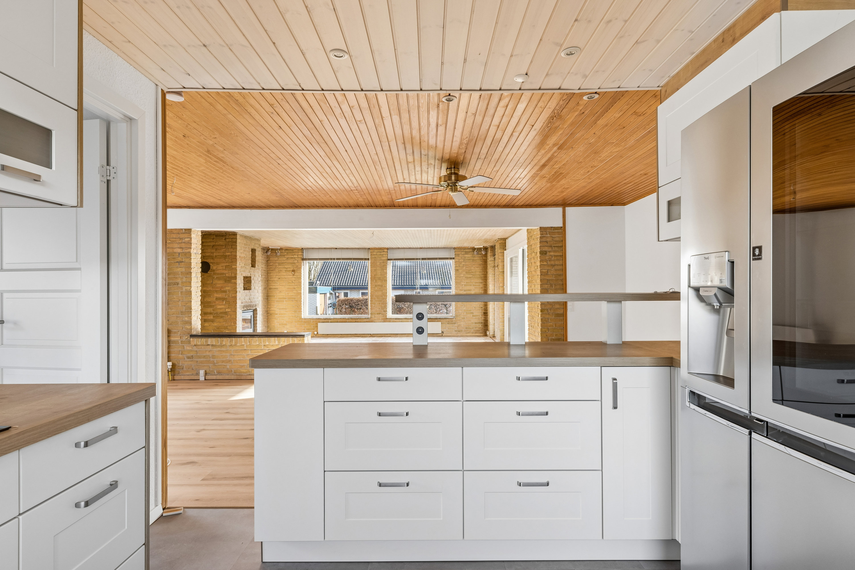 Fremhævet køkken billede i fuldskærmstilstand. Billede af Svangkærvej 5, Smedeby, 6340 Kruså