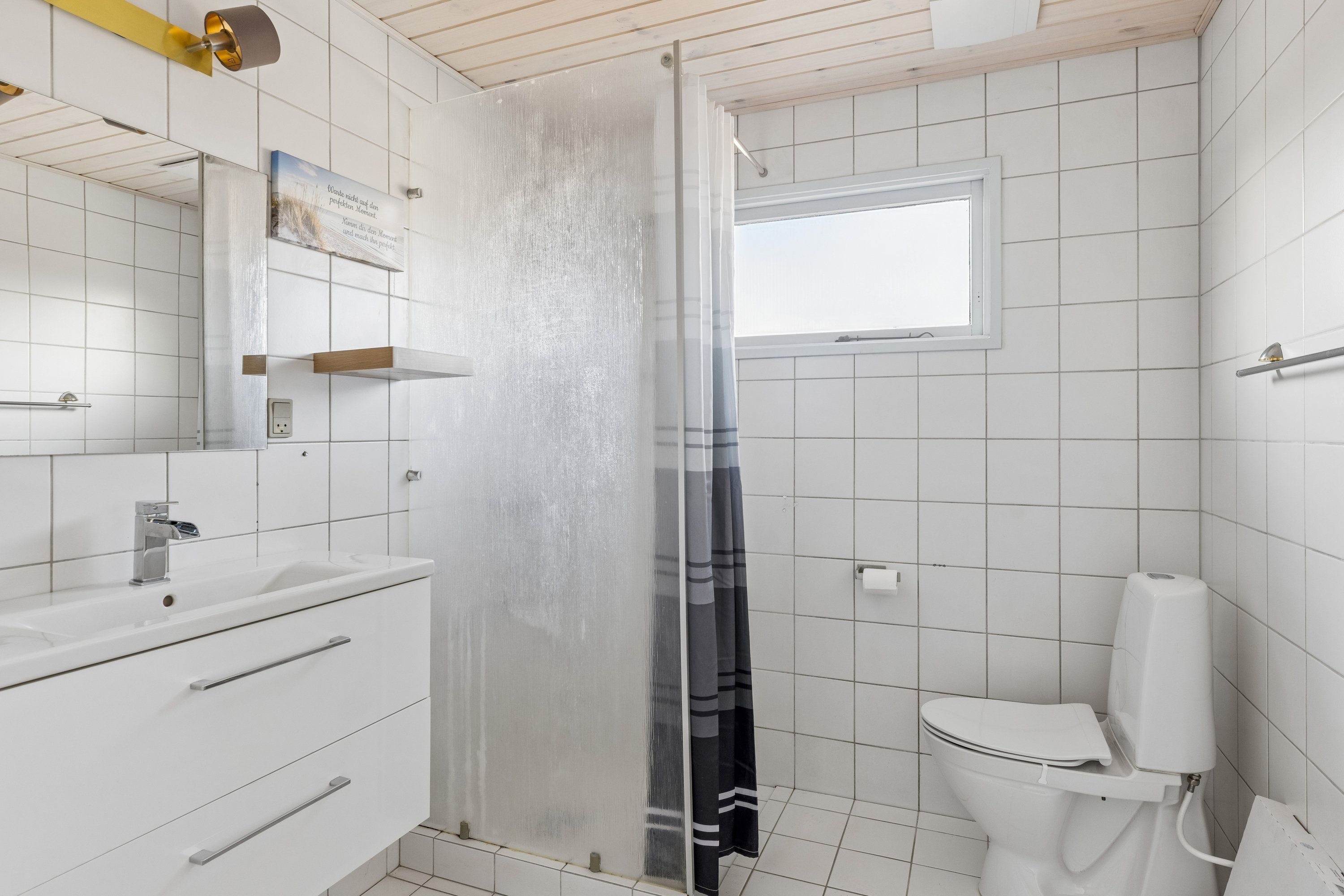 Fremhævet badeværelse billede i fuldskærmstilstand. Billede af Svangkærvej 5, Smedeby, 6340 Kruså