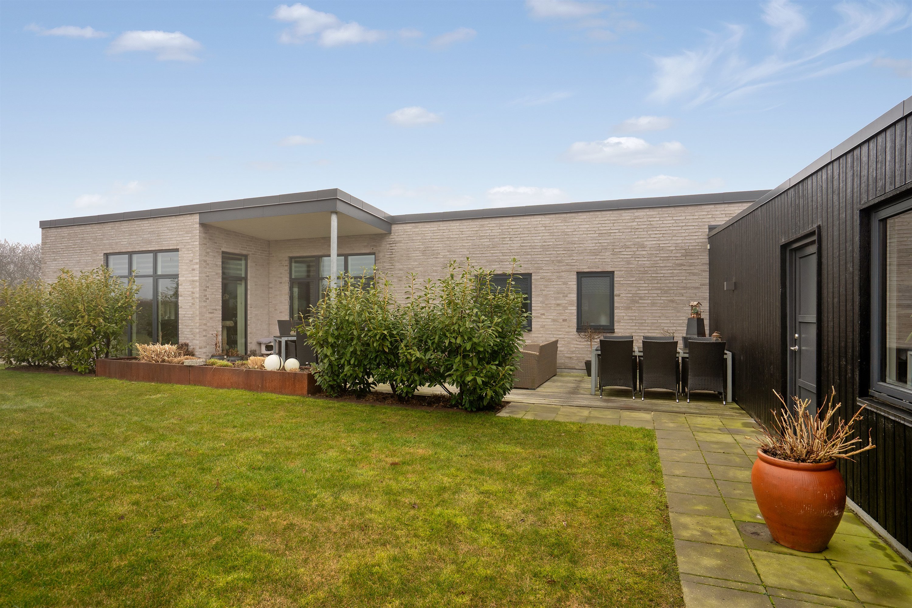 Fremhævet ejendommen billede i fuldskærmstilstand. Billede af Søholm Parkvej 45, Glamsbjerg, 5620 Glamsbjerg