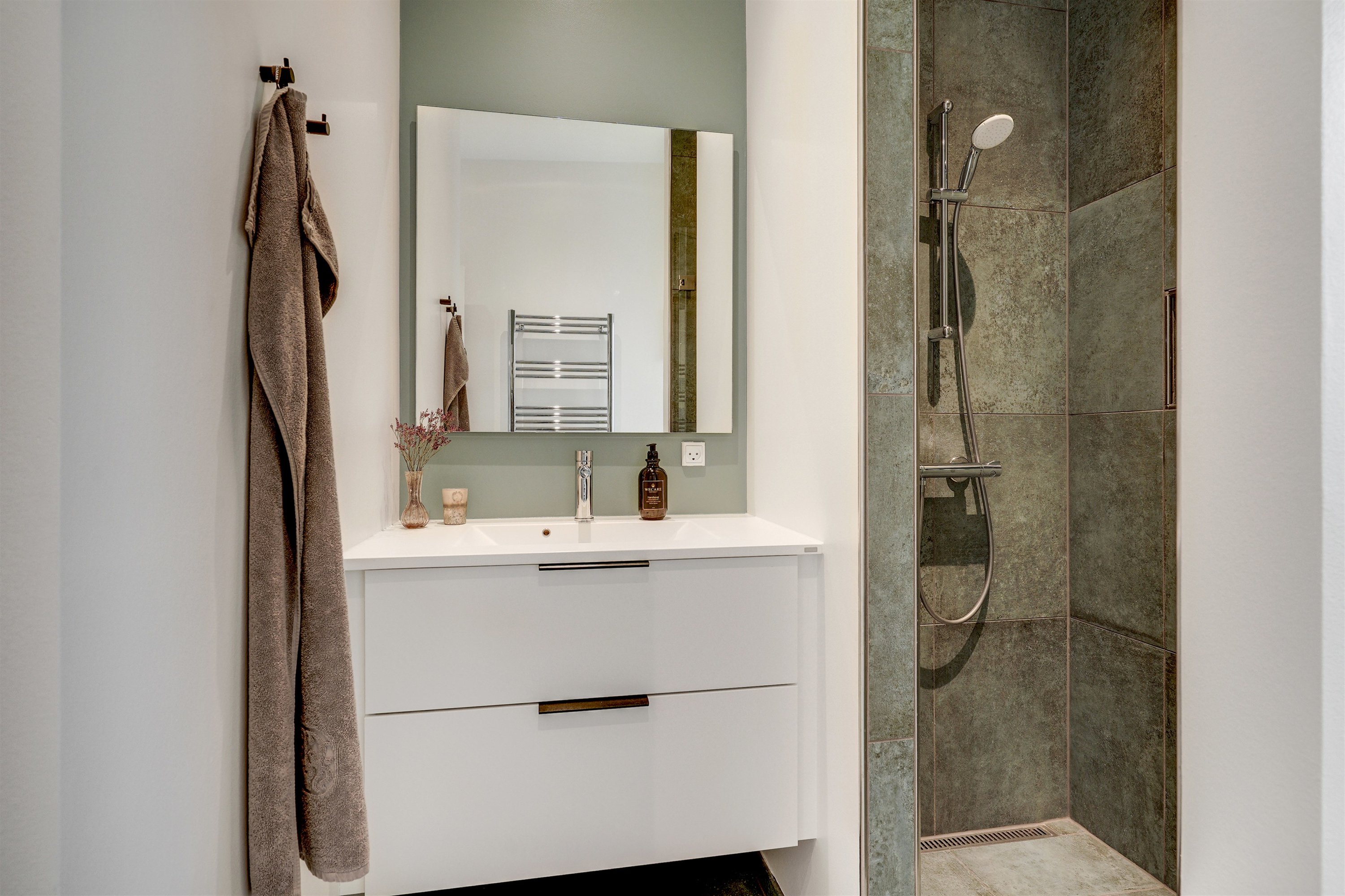 Fremhævet badeværelse billede i fuldskærmstilstand. Billede af Søholm Parkvej 45, Glamsbjerg, 5620 Glamsbjerg