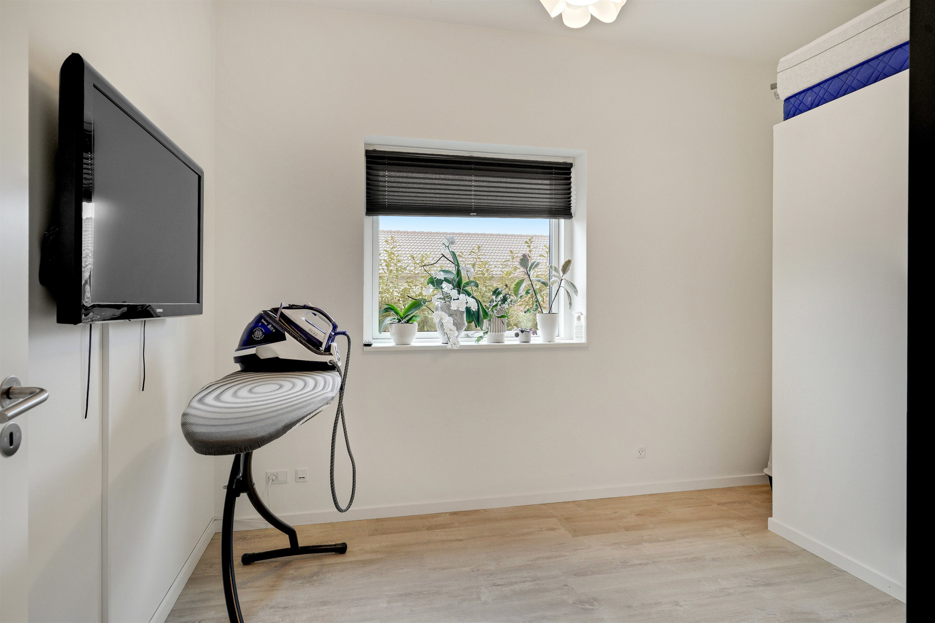 Fremhævet kontor billede i fuldskærmstilstand. Billede af Søholm Parkvej 45, Glamsbjerg, 5620 Glamsbjerg