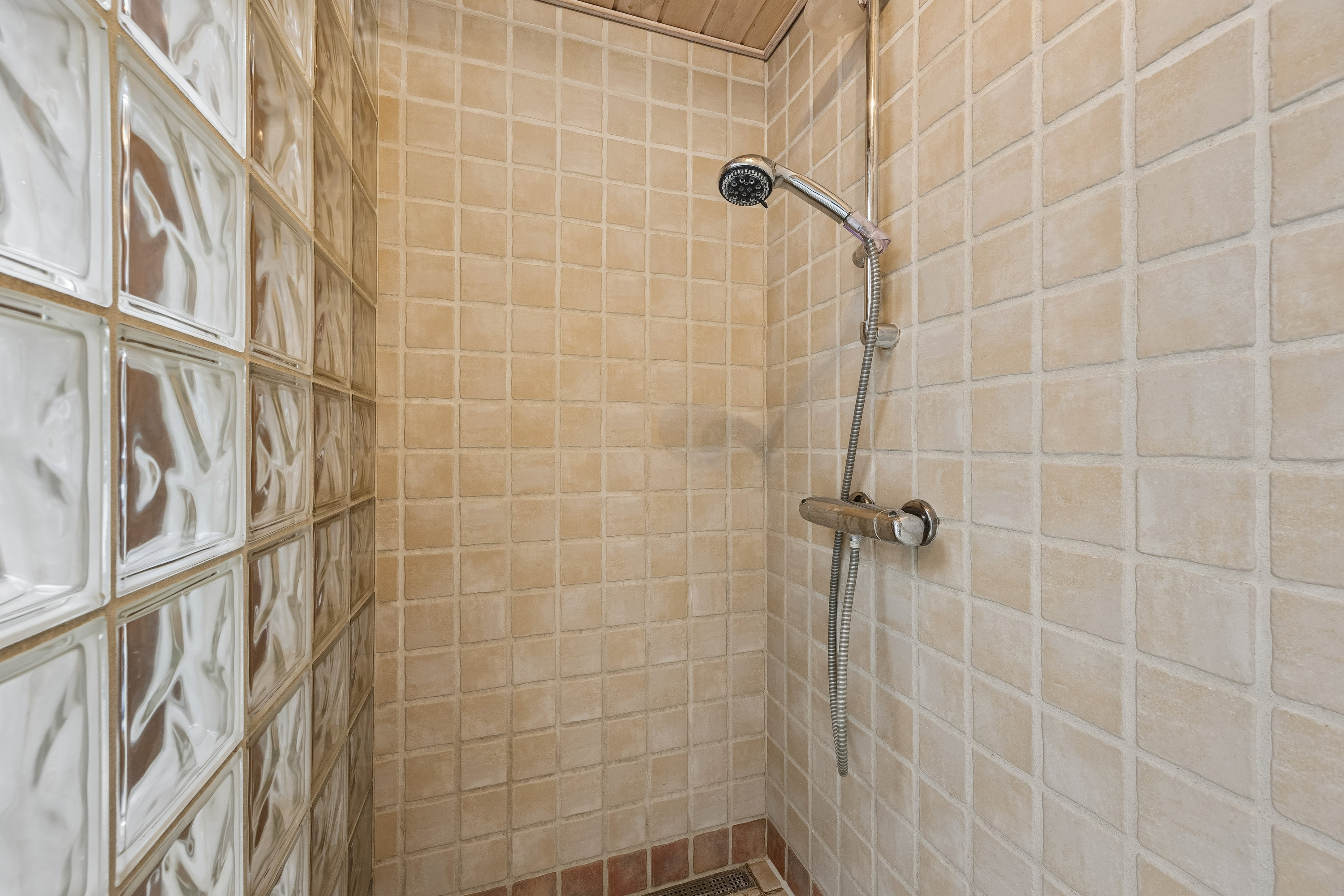 Fremhævet badeværelse billede i fuldskærmstilstand. Billede af Landervejen 11, Reersø Str, 4281 Gørlev