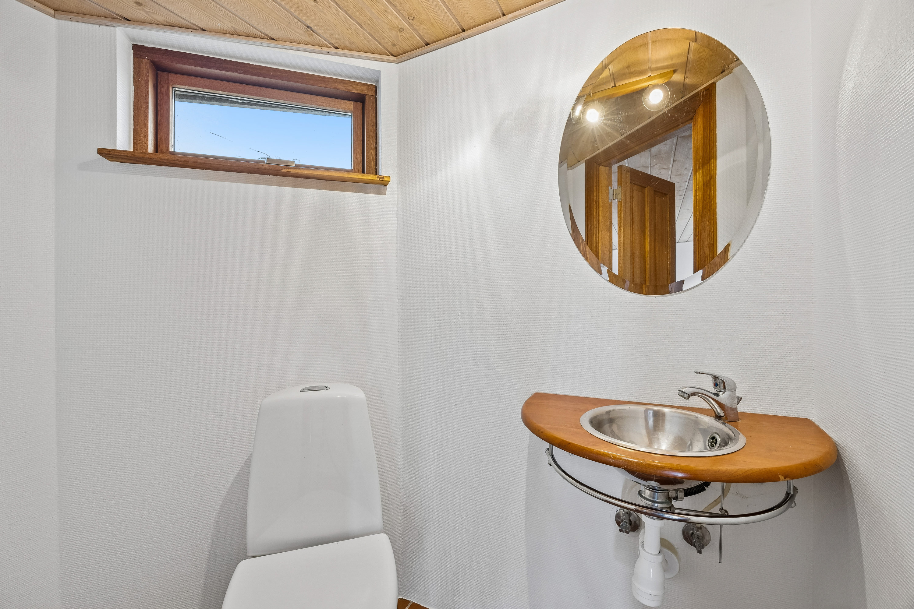 Fremhævet badeværelse billede i fuldskærmstilstand. Billede af Landervejen 11, Reersø Str, 4281 Gørlev