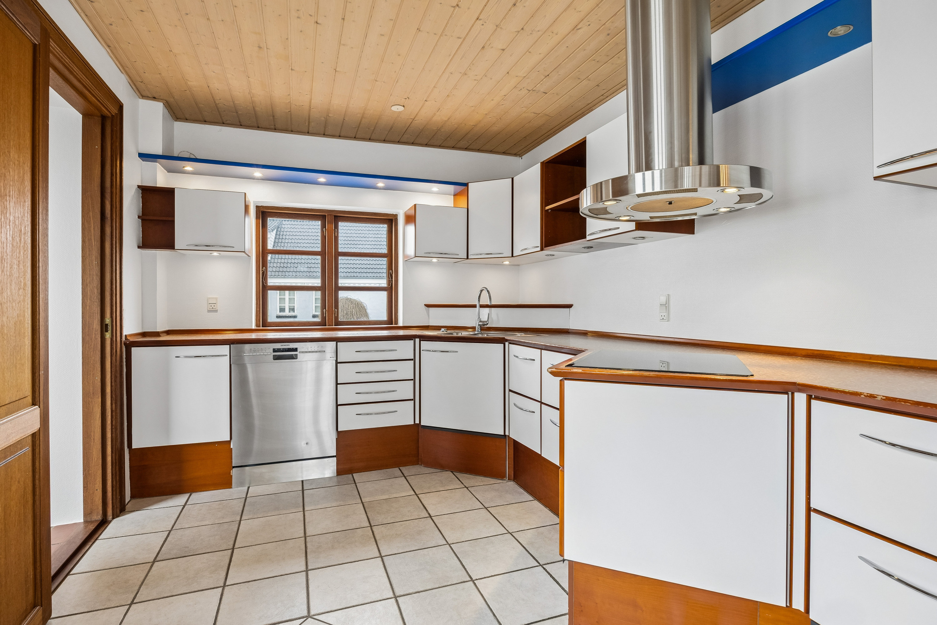 Fremhævet køkken billede i fuldskærmstilstand. Billede af Landervejen 11, Reersø Str, 4281 Gørlev