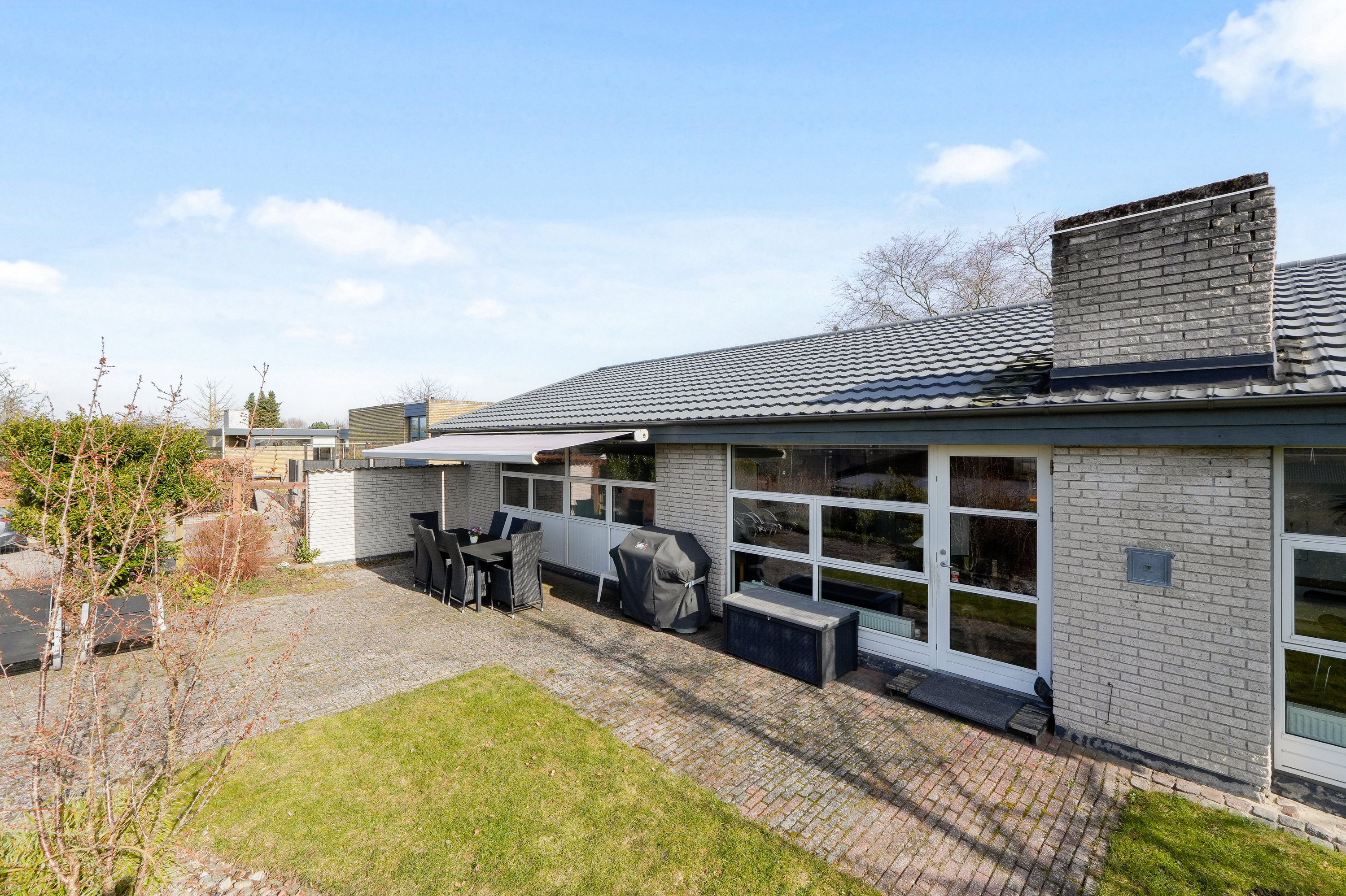 Fremhævet terrasse billede i fuldskærmstilstand. Billede af Axel Juels Alle 15, 2750 Ballerup