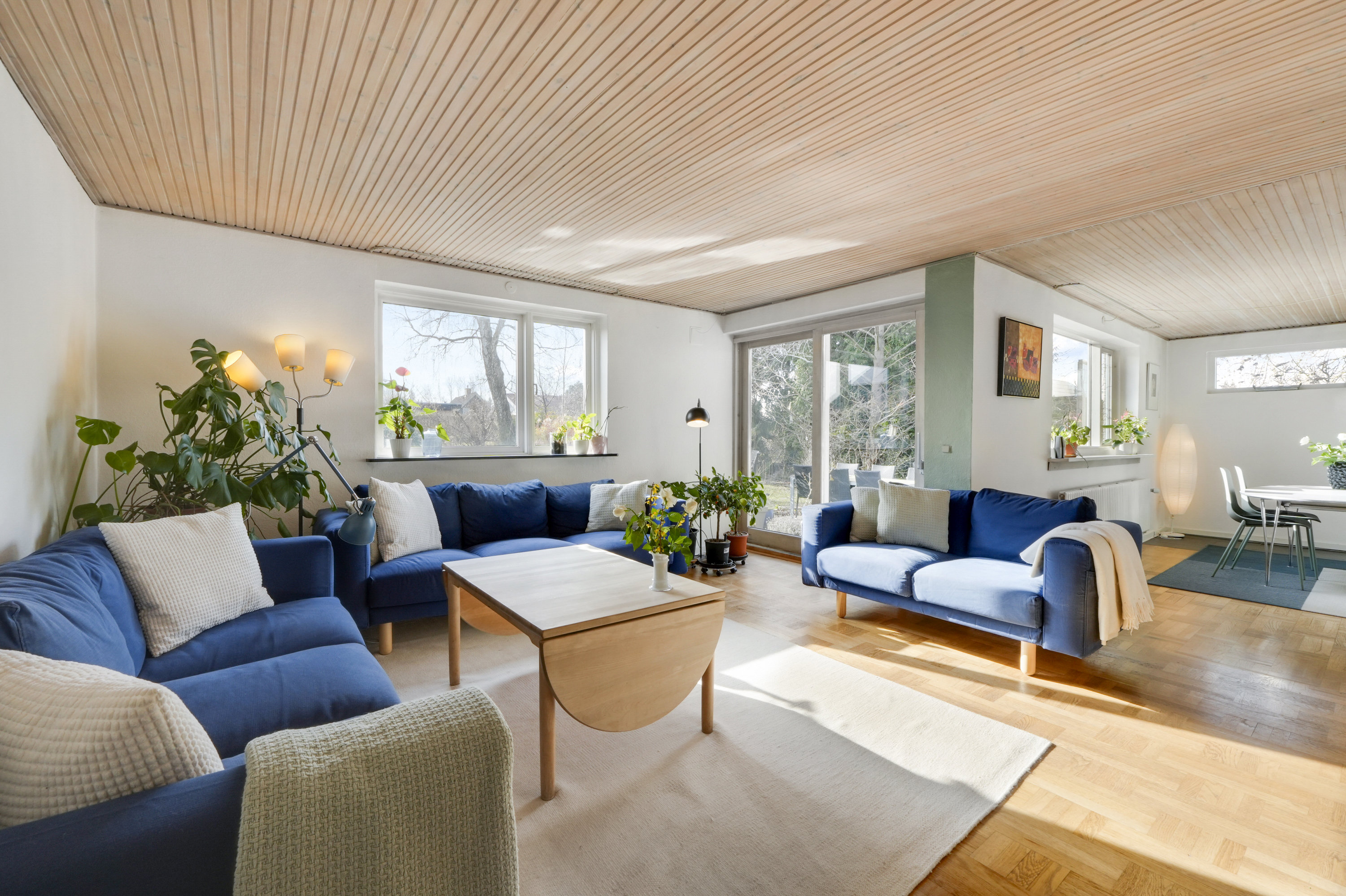 Fremhævet stue billede i fuldskærmstilstand. Billede af Rydtoften 32, 2750 Ballerup