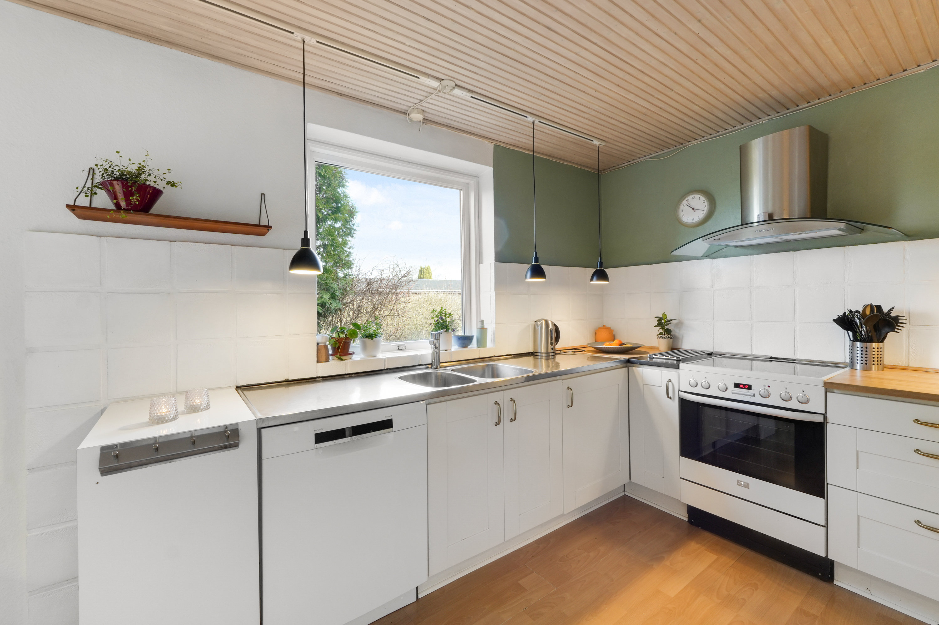 Fremhævet køkken billede i fuldskærmstilstand. Billede af Rydtoften 32, 2750 Ballerup