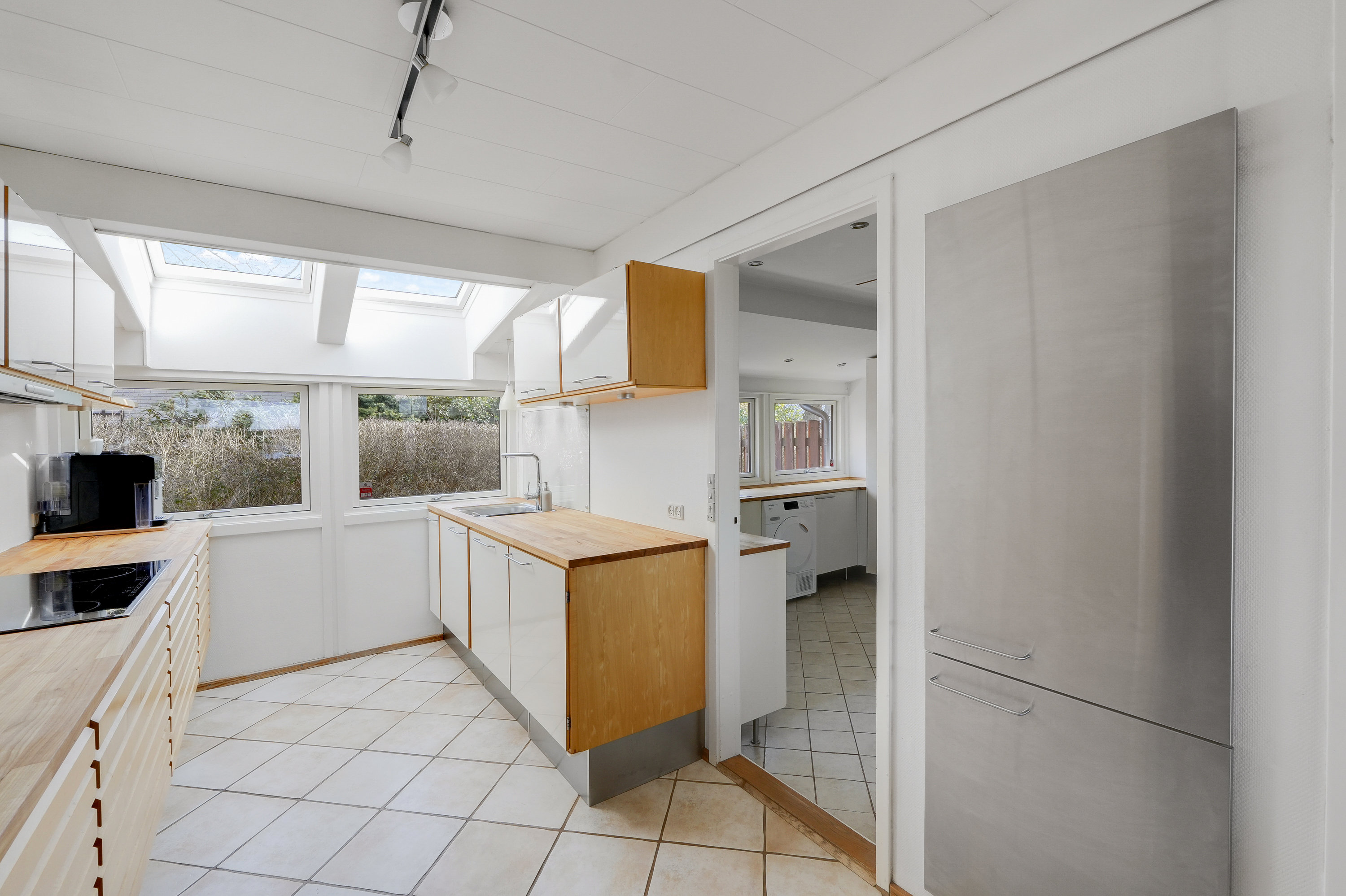 Fremhævet køkken billede i fuldskærmstilstand. Billede af Axel Juels Alle 15, 2750 Ballerup