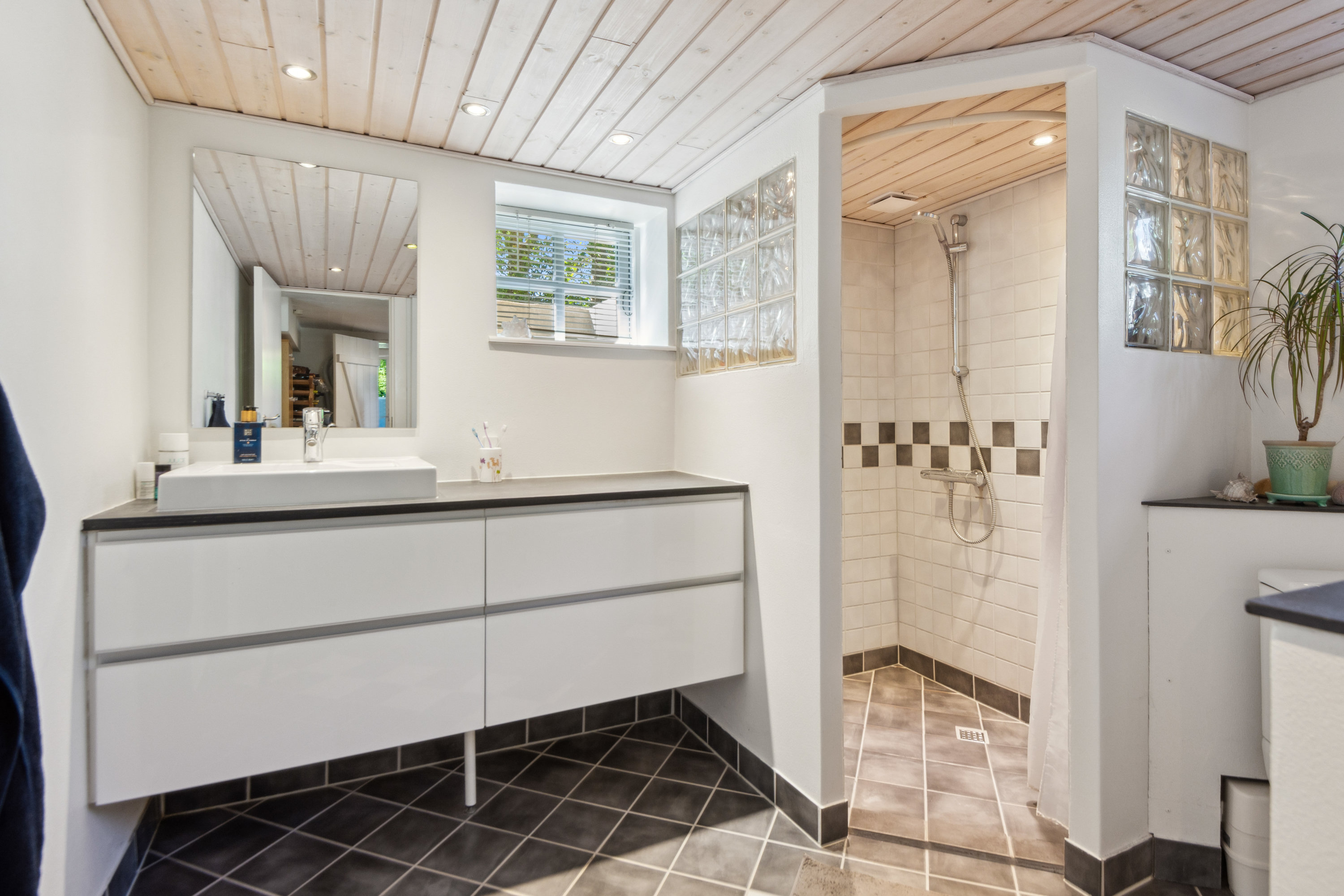 Fremhævet  billede i fuldskærmstilstand. Billede af Gudumvej 90, 9260 Gistrup