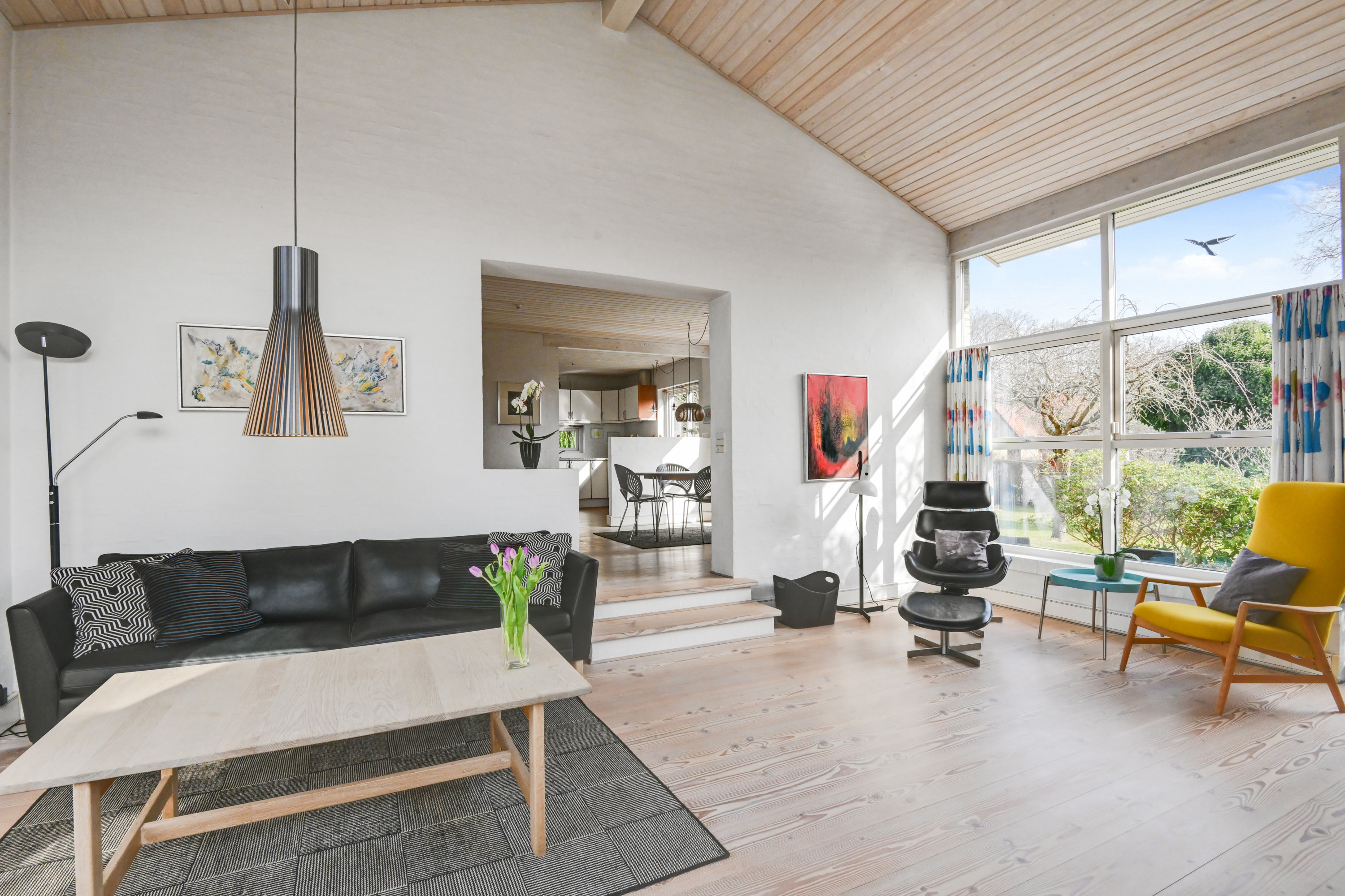 Fremhævet stue billede i fuldskærmstilstand. Billede af Soldraget 34, 3460 Birkerød