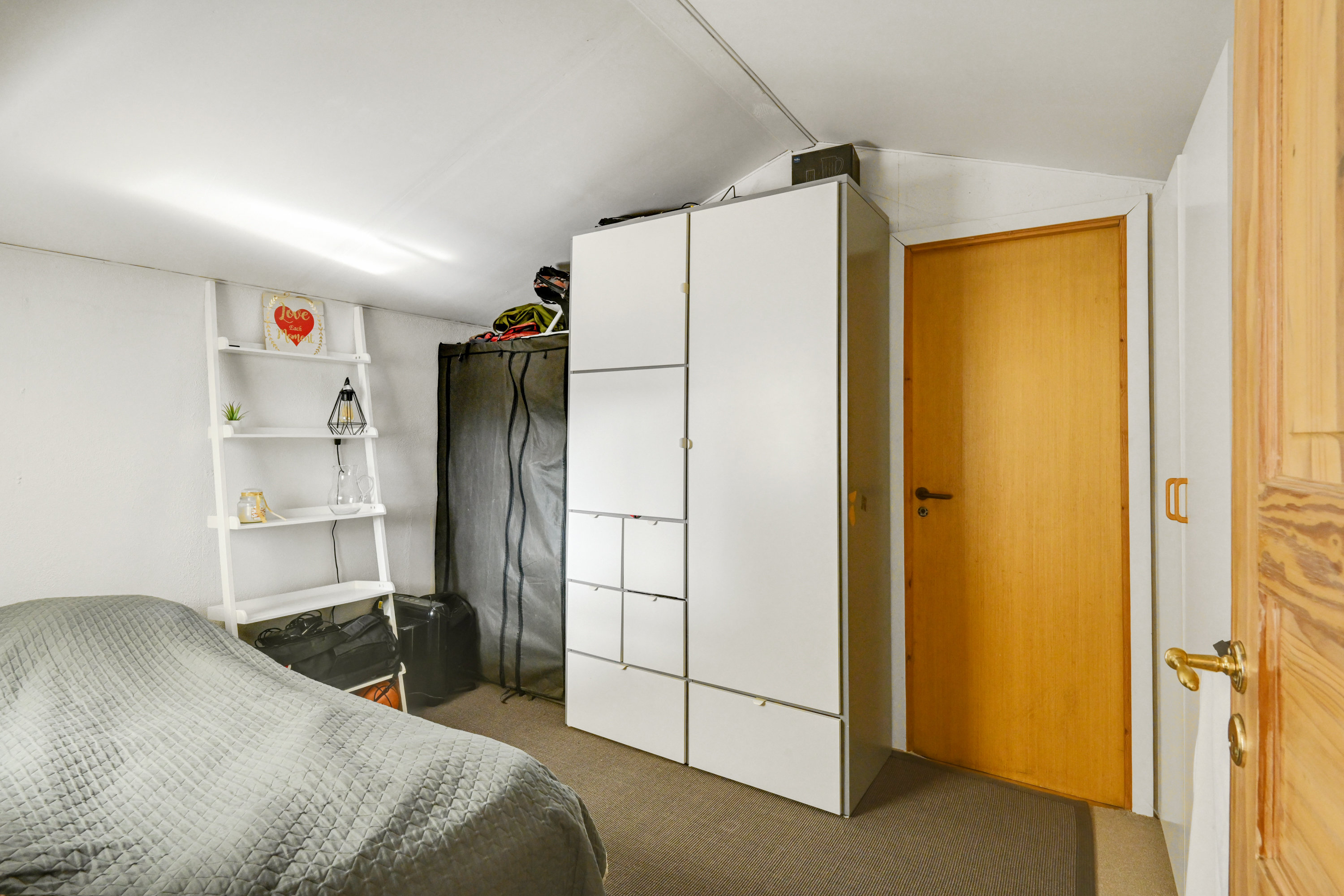 Fremhævet soveværelse billede i fuldskærmstilstand. Billede af Lille Strandvej 3, 2635 Ishøj