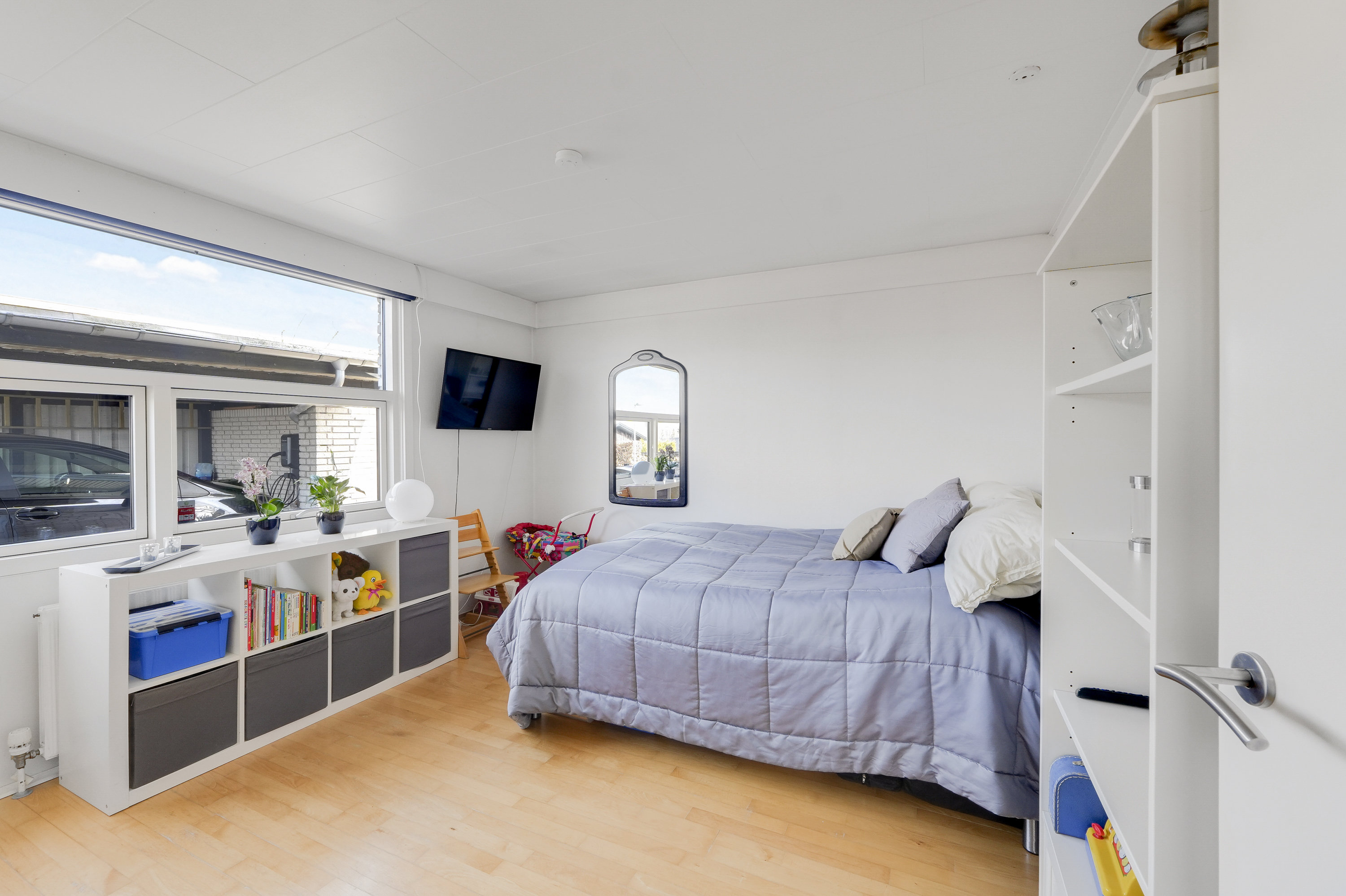 Fremhævet soveværelse billede i fuldskærmstilstand. Billede af Axel Juels Alle 15, 2750 Ballerup