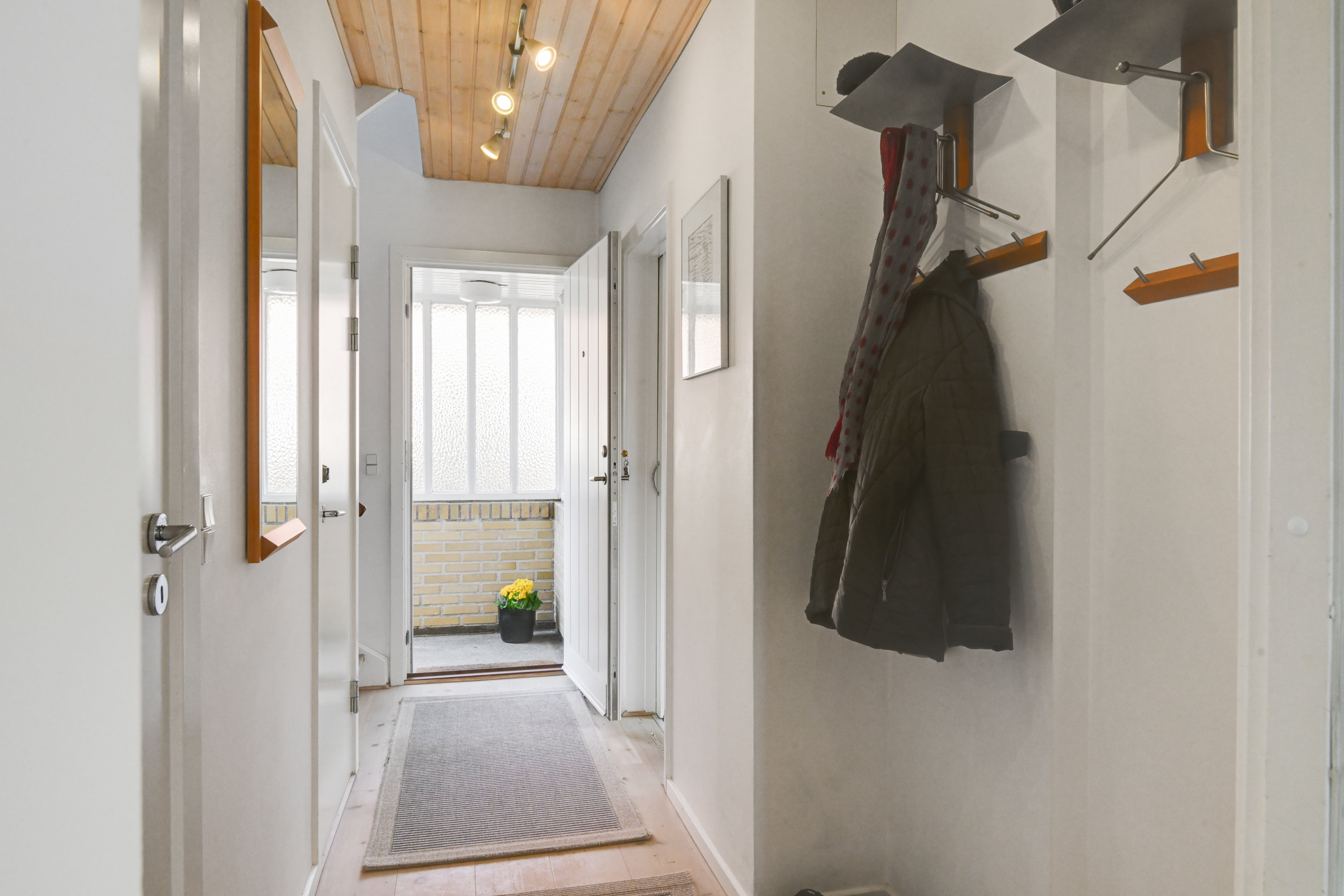 Fremhævet gang billede i fuldskærmstilstand. Billede af Soldraget 34, 3460 Birkerød