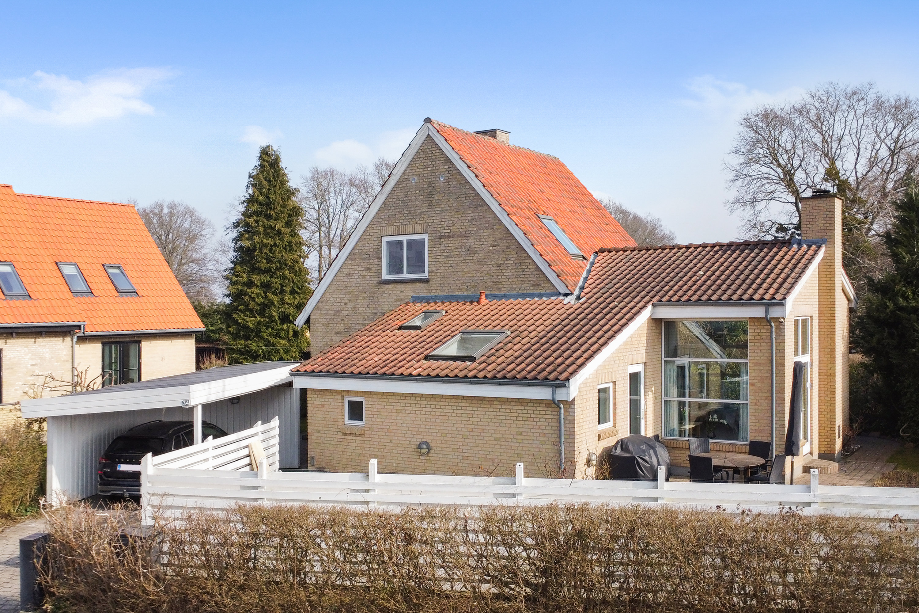 Fremhævet facade billede i fuldskærmstilstand. Billede af Soldraget 34, 3460 Birkerød