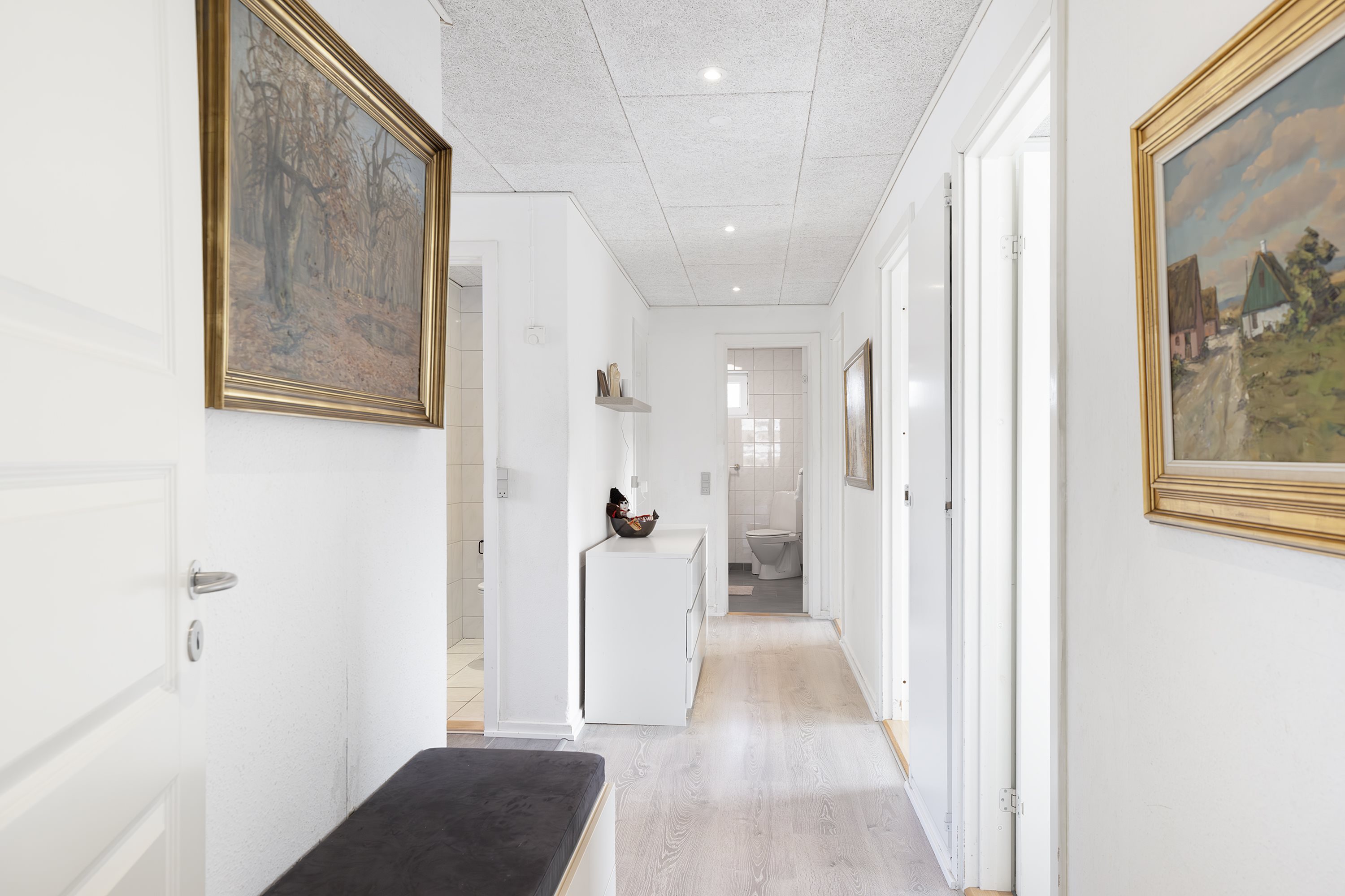 Fremhævet gang billede i fuldskærmstilstand. Billede af Benediktesvej 52, 6320 Egernsund