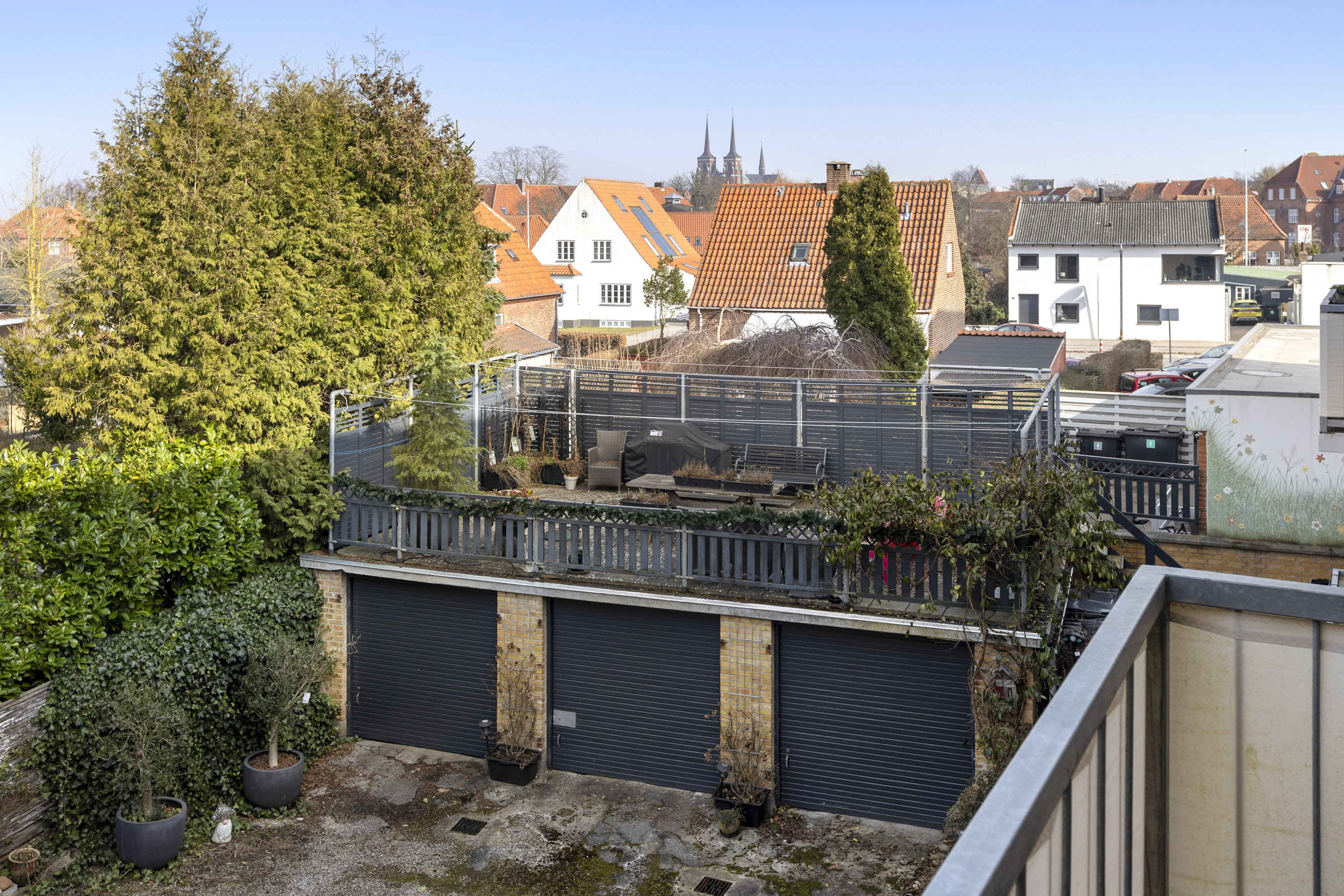 Miniaturebillede 1: garage. Billede af Helligkorsvej 18B, 1. tv., 4000 Roskilde