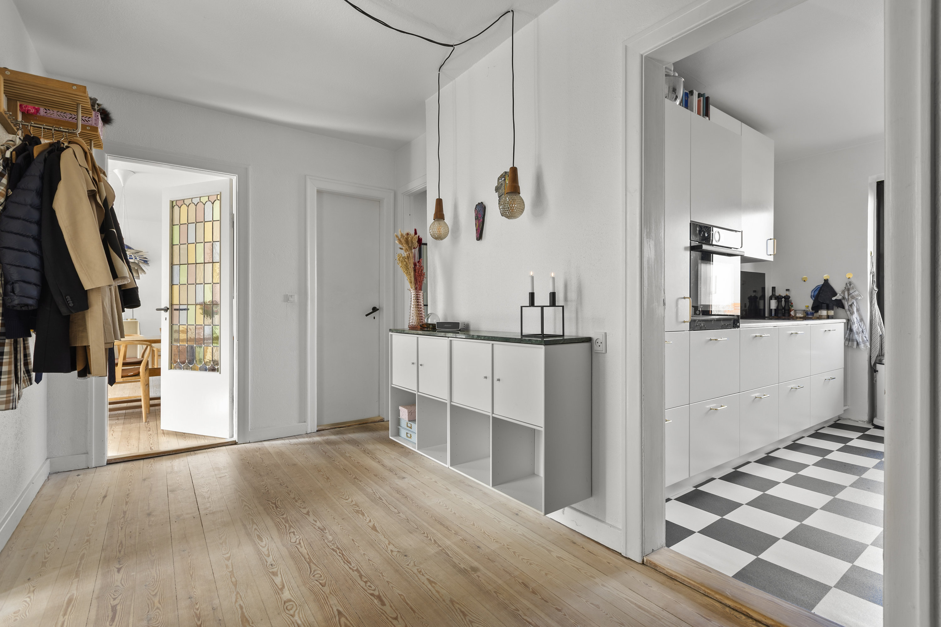 Fremhævet entré billede i fuldskærmstilstand. Billede af Helligkorsvej 18B, 1. tv., 4000 Roskilde