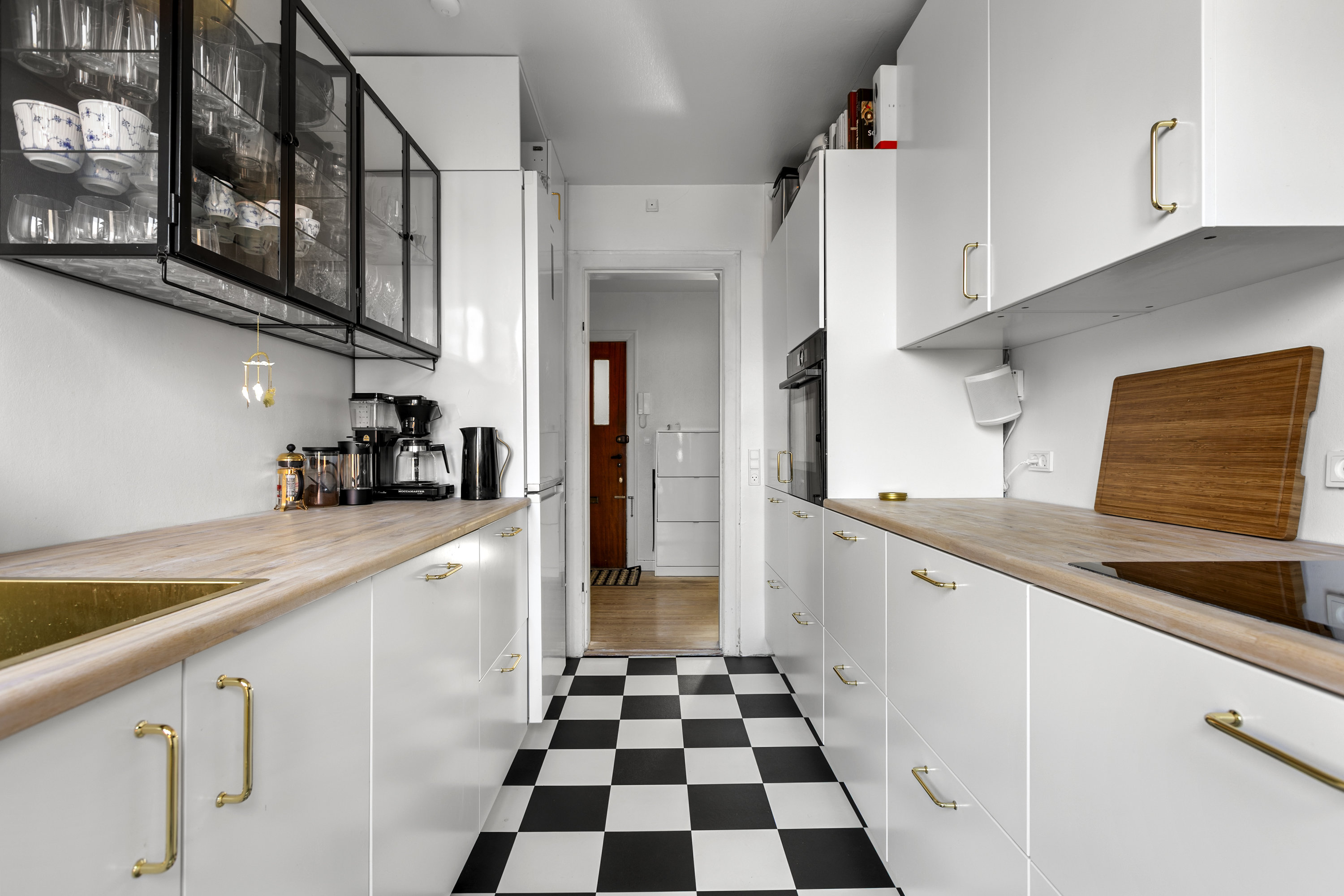 Fremhævet køkken billede i fuldskærmstilstand. Billede af Helligkorsvej 18B, 1. tv., 4000 Roskilde