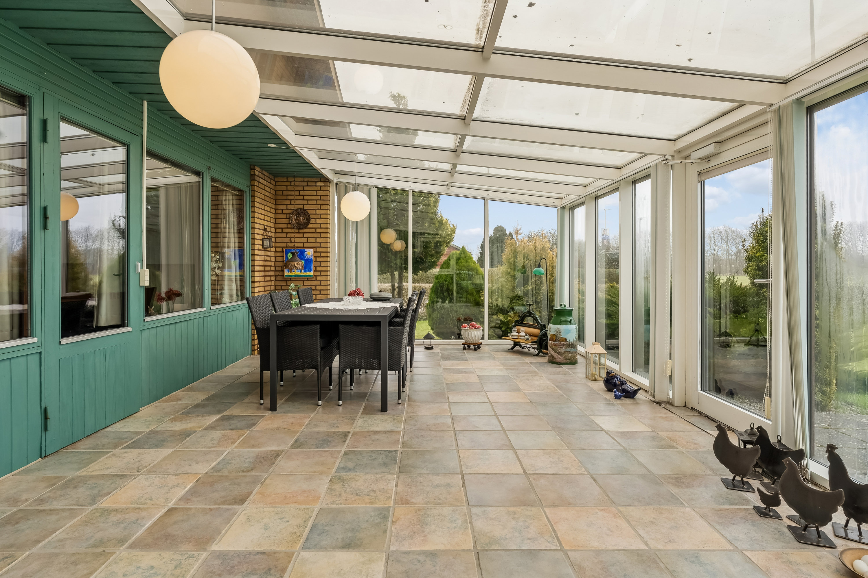 Fremhævet udestue billede i fuldskærmstilstand. Billede af Spættevej 1, Ø Snede, 8723 Løsning