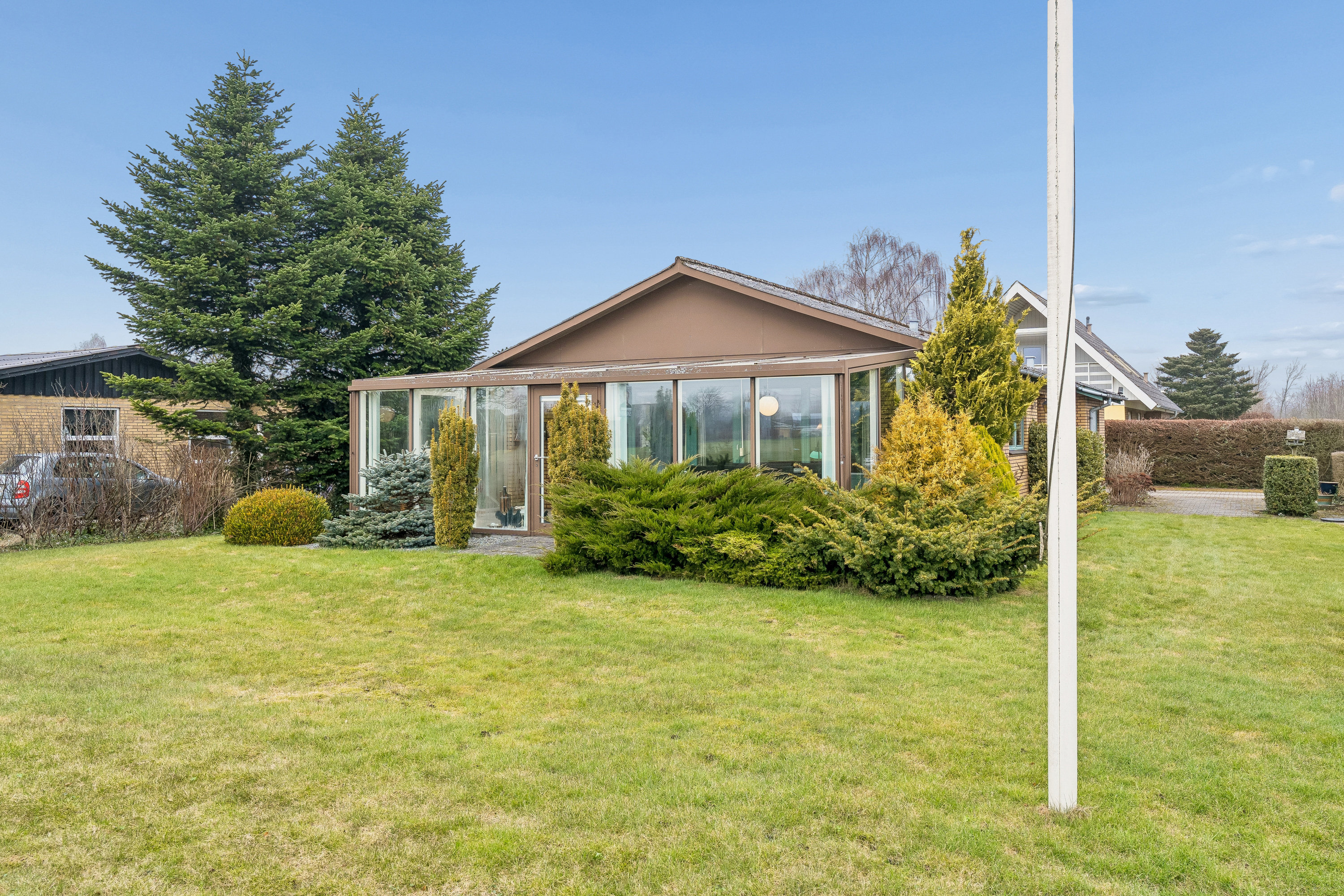 Fremhævet ejendommen billede i fuldskærmstilstand. Billede af Spættevej 1, Ø Snede, 8723 Løsning