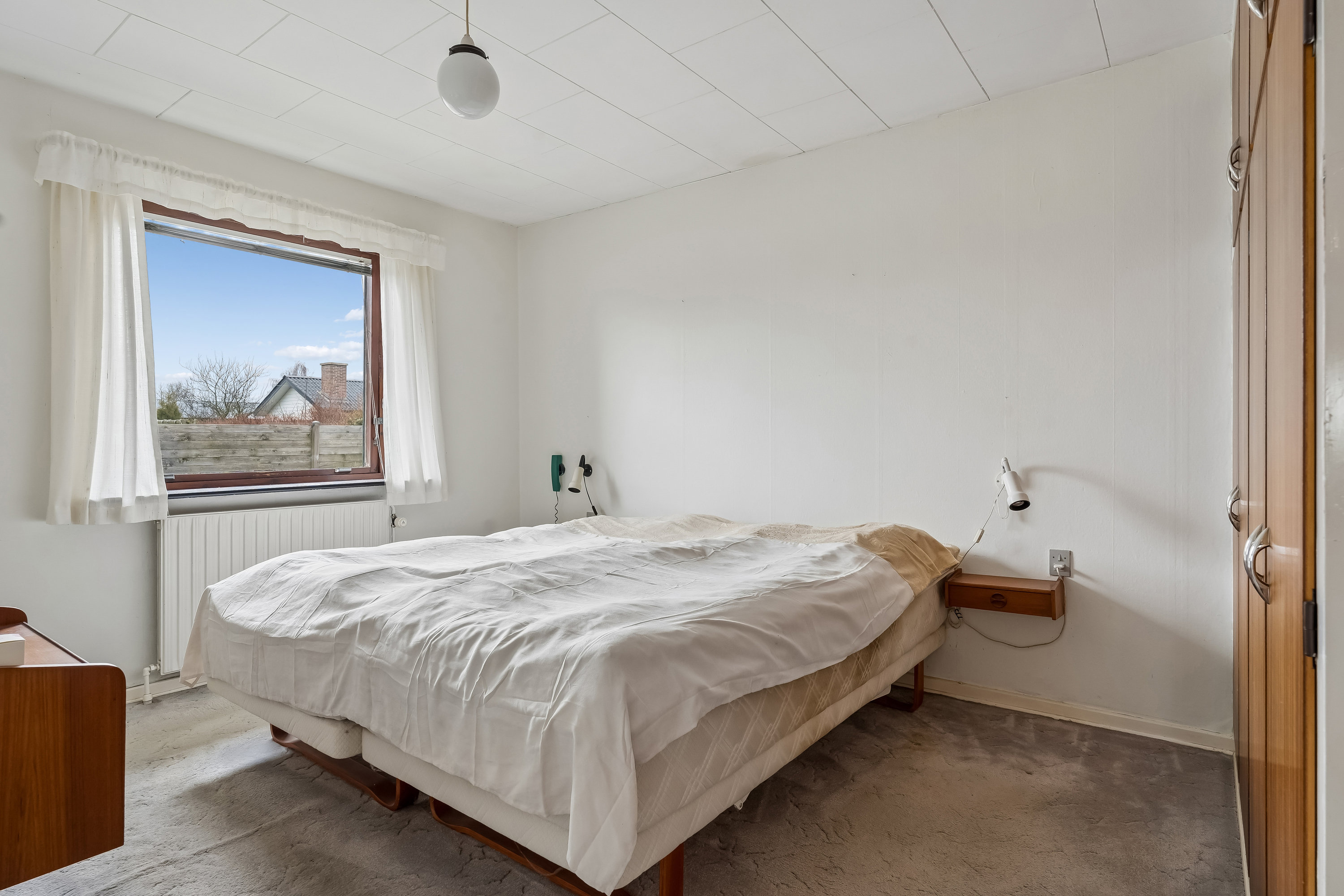 Fremhævet soveværelse billede i fuldskærmstilstand. Billede af Spættevej 1, Ø Snede, 8723 Løsning