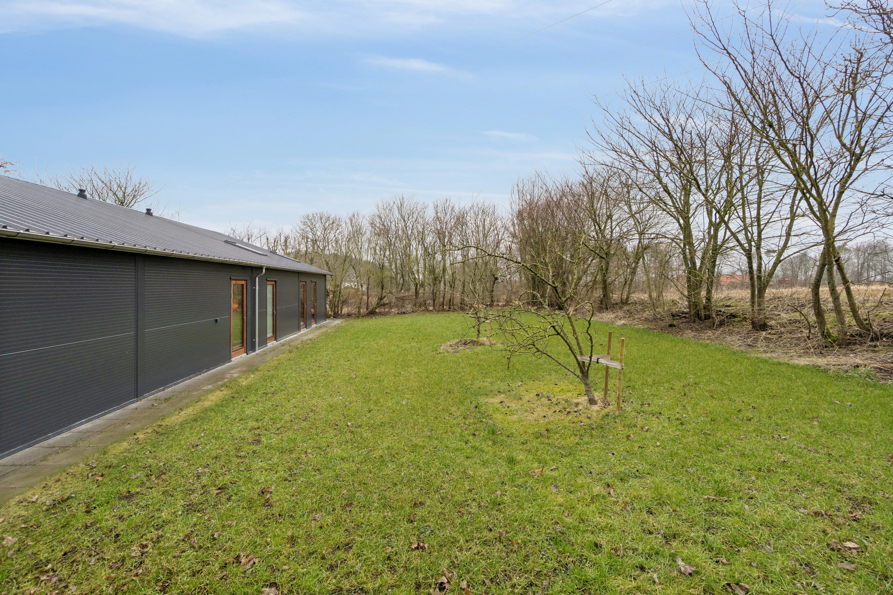 Fremhævet udendørs billede i fuldskærmstilstand. Billede af Snedstedvej 124, 7752 Snedsted