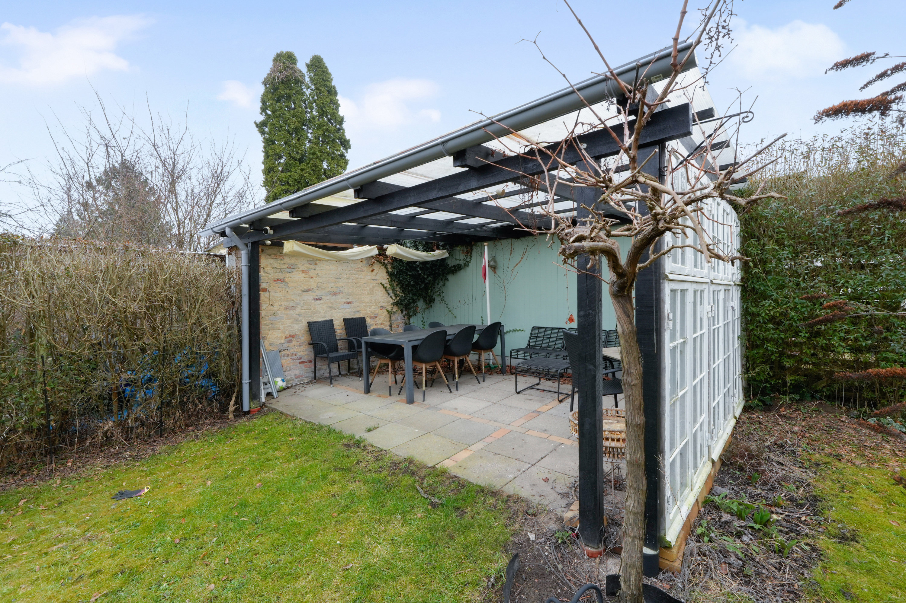 Fremhævet overdækket terrasse billede i fuldskærmstilstand. Billede af Grænsevej 24, 2650 Hvidovre