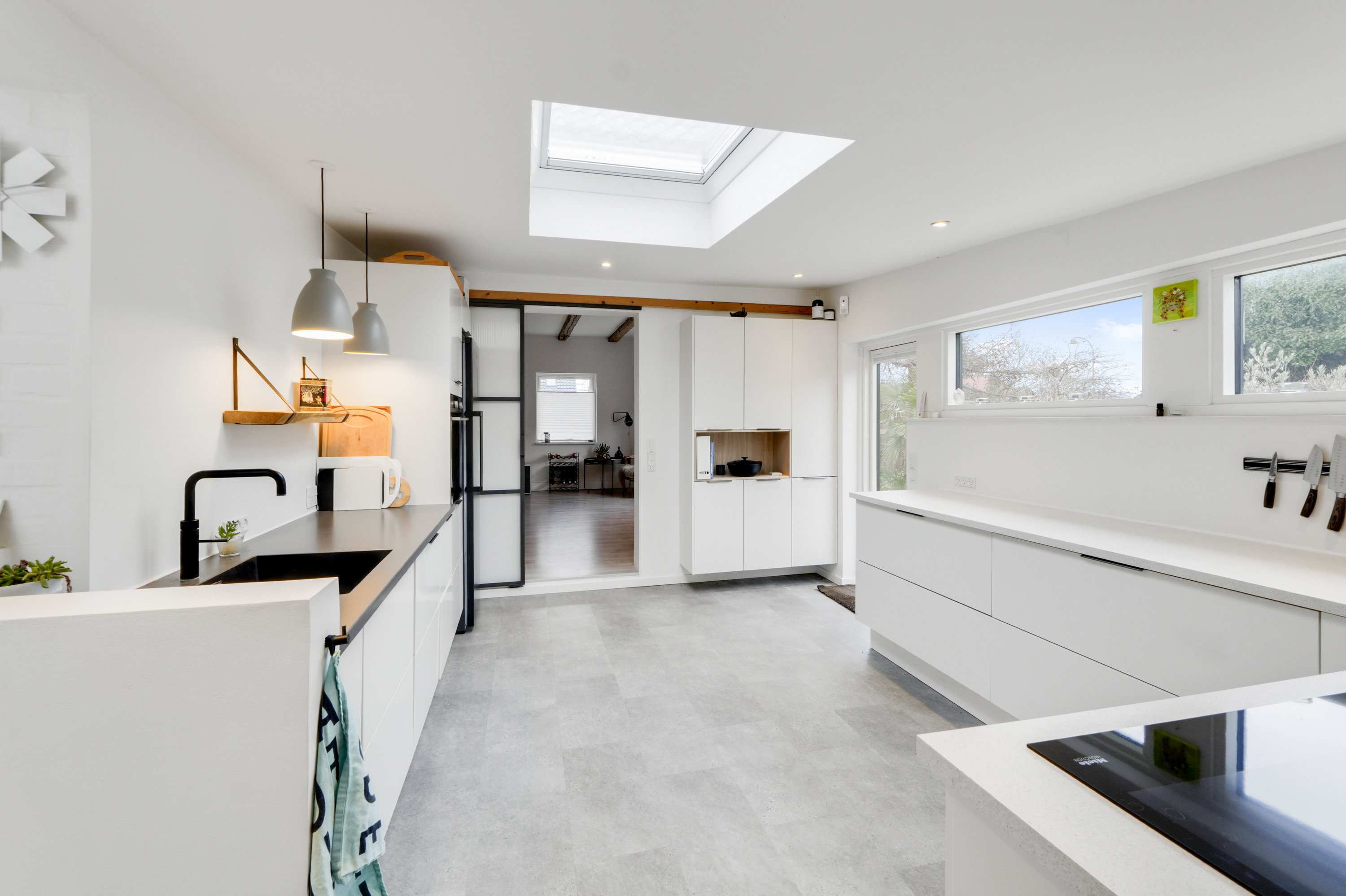 Fremhævet køkken billede i fuldskærmstilstand. Billede af Grænsevej 24, 2650 Hvidovre