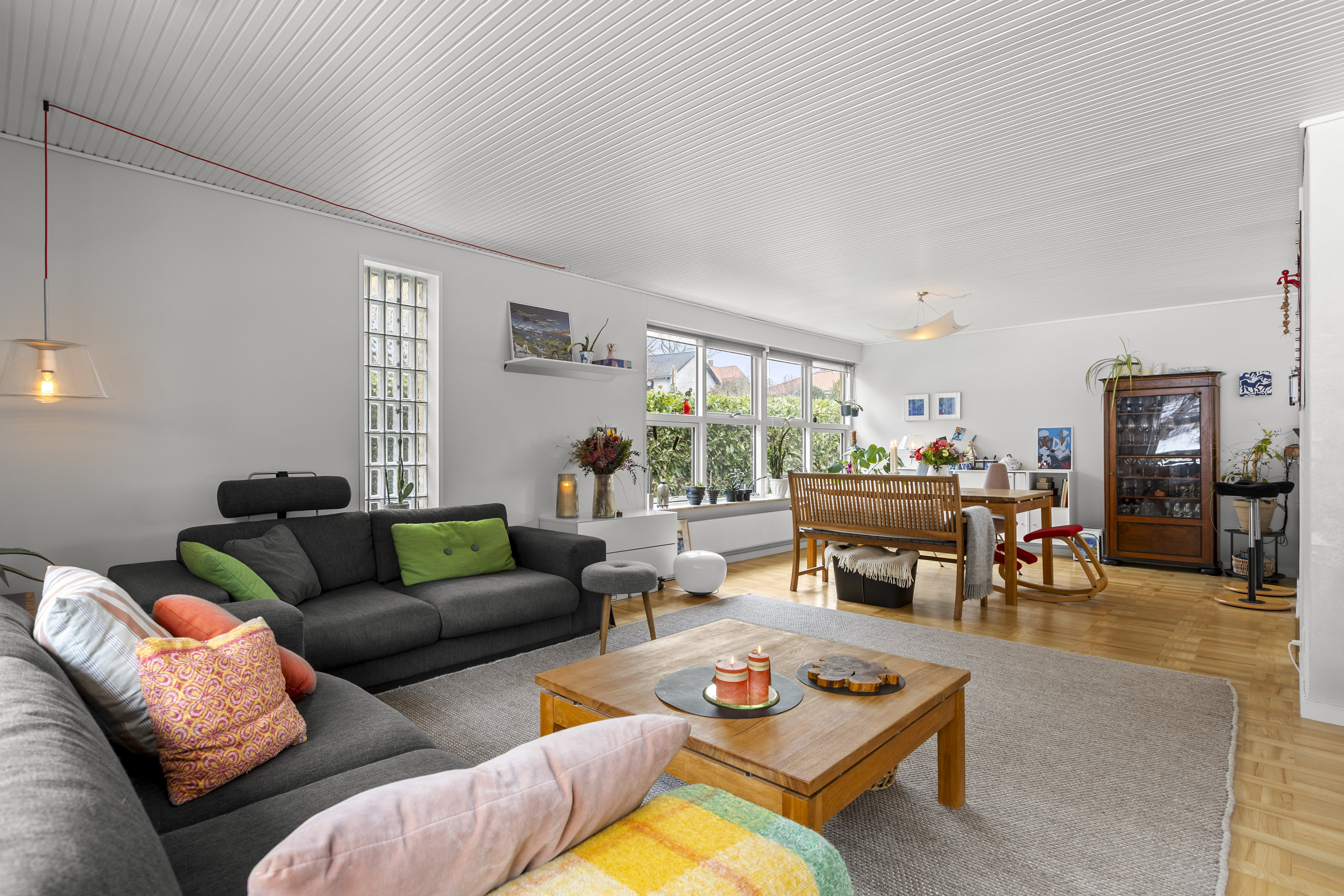 Fremhævet stue billede i fuldskærmstilstand. Billede af Granlystien 23, 4400 Kalundborg