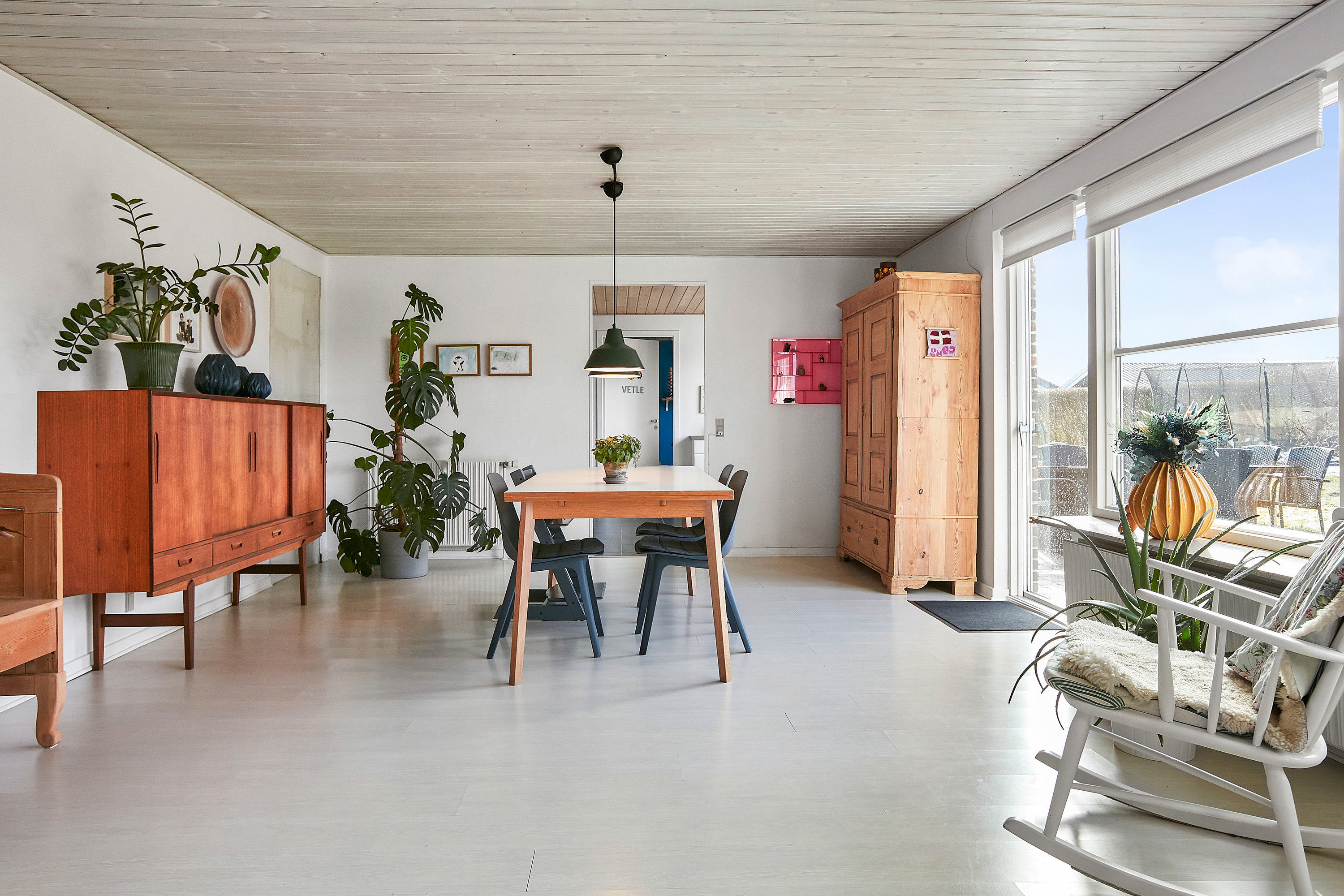 Fremhævet stue billede i fuldskærmstilstand. Billede af Krokusvej 77, Tyrsted, 8700 Horsens