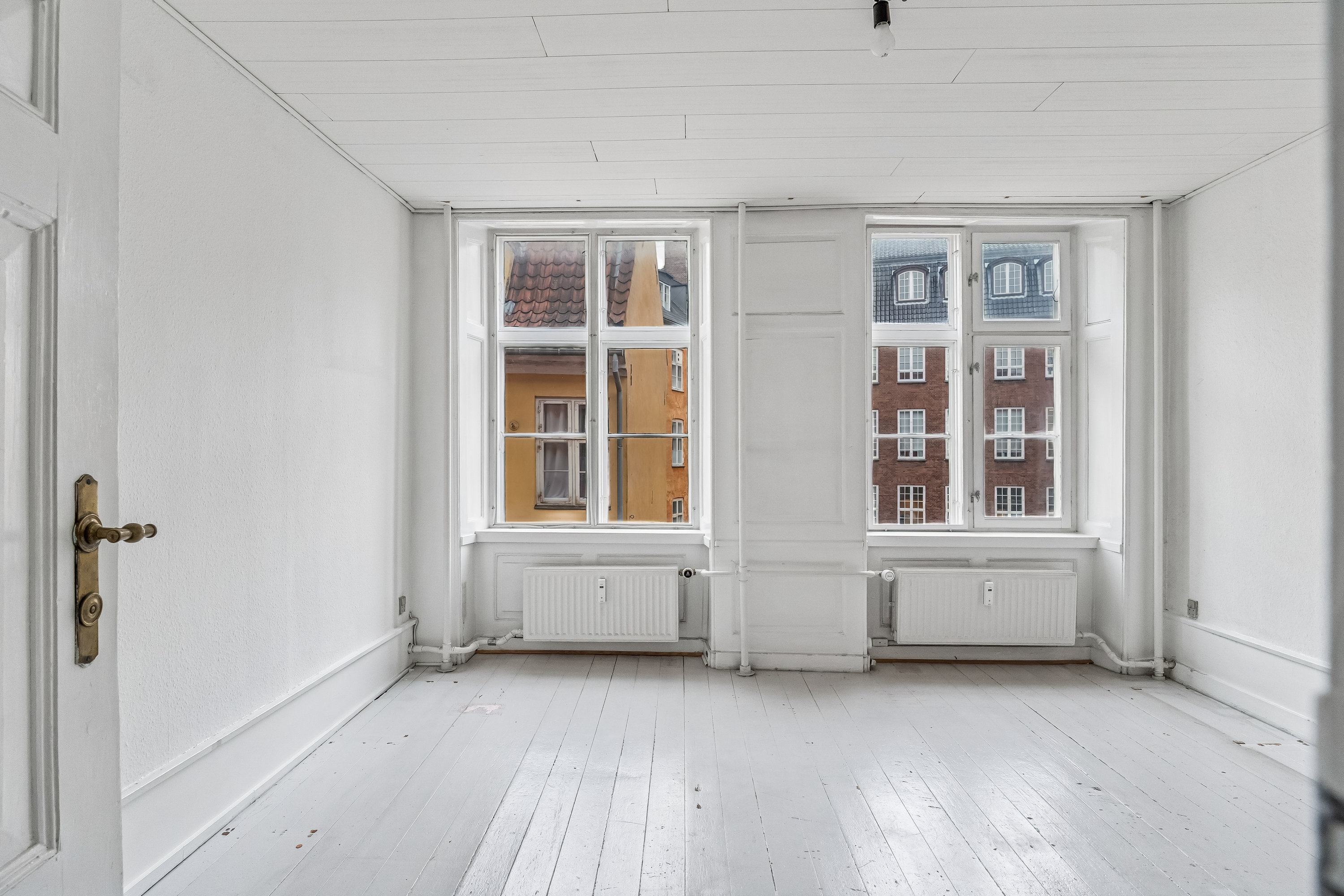 Fremhævet andet billede i fuldskærmstilstand. Billede af Niels Hemmingsens Gade 32, 2. tv., 1153 København K